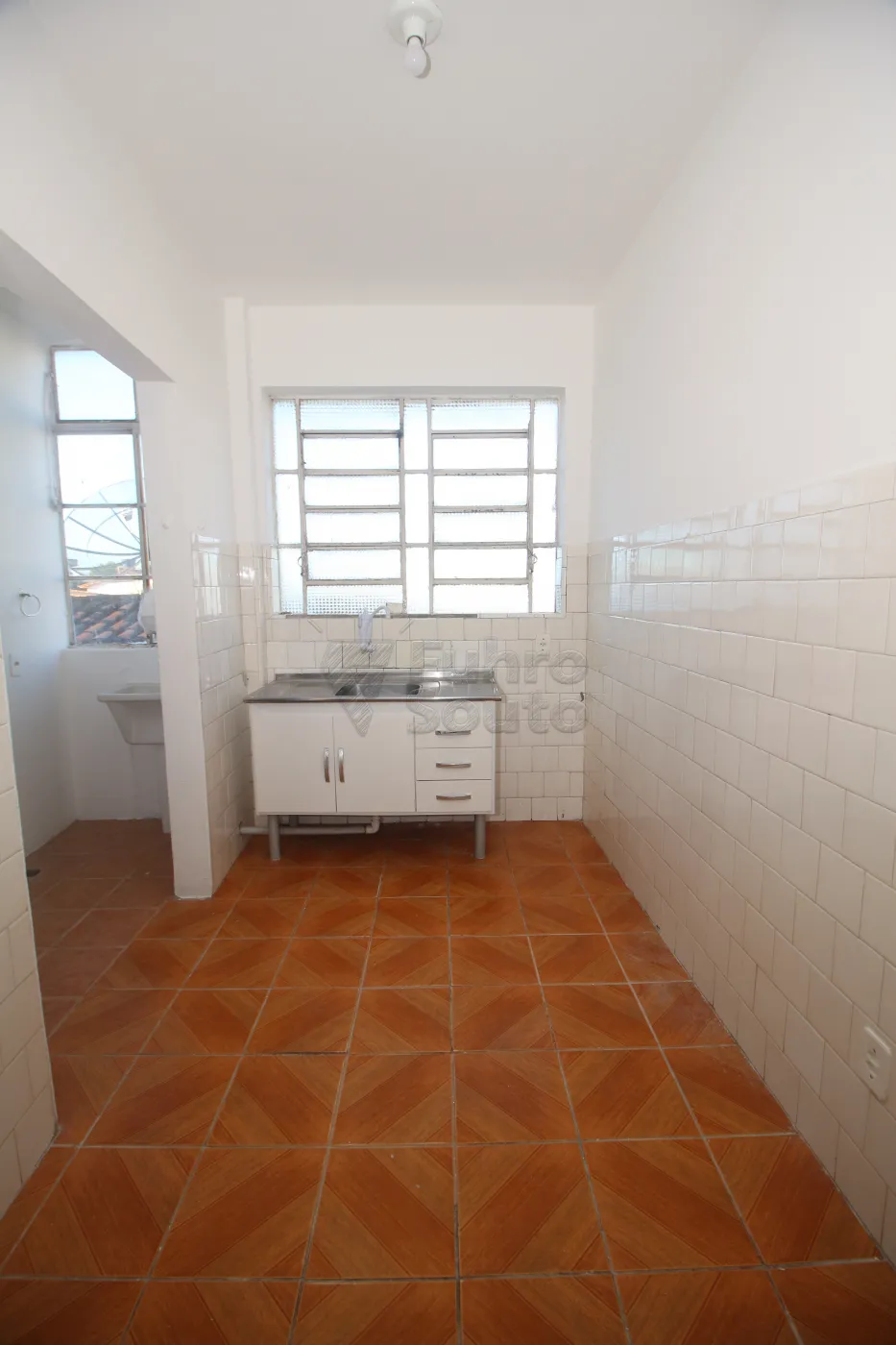 Alugar Apartamento / Padrão em Pelotas R$ 1.100,00 - Foto 31