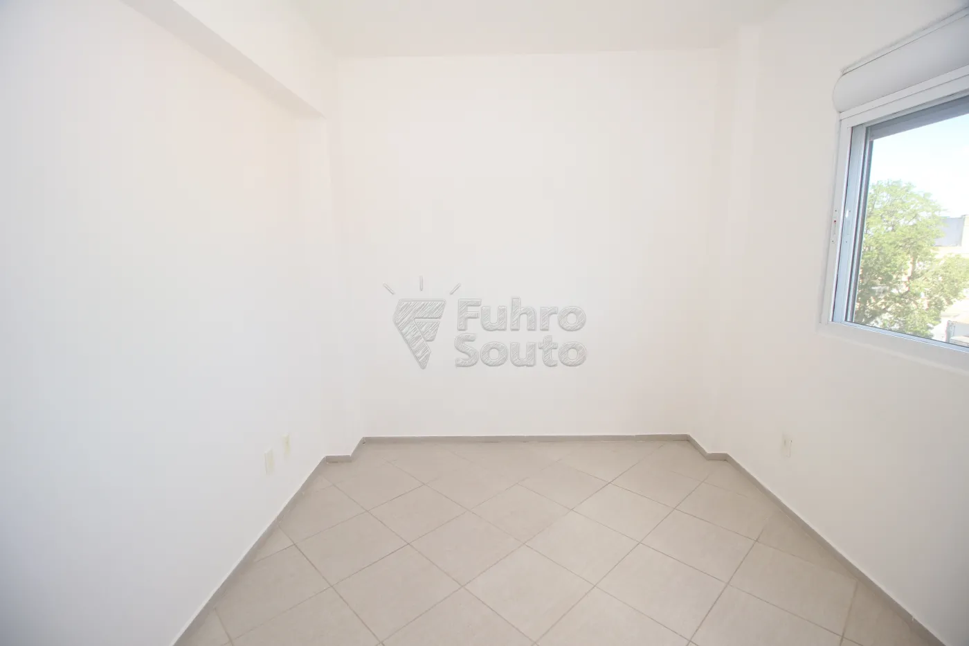 Alugar Apartamento / Padrão em Pelotas R$ 950,00 - Foto 12