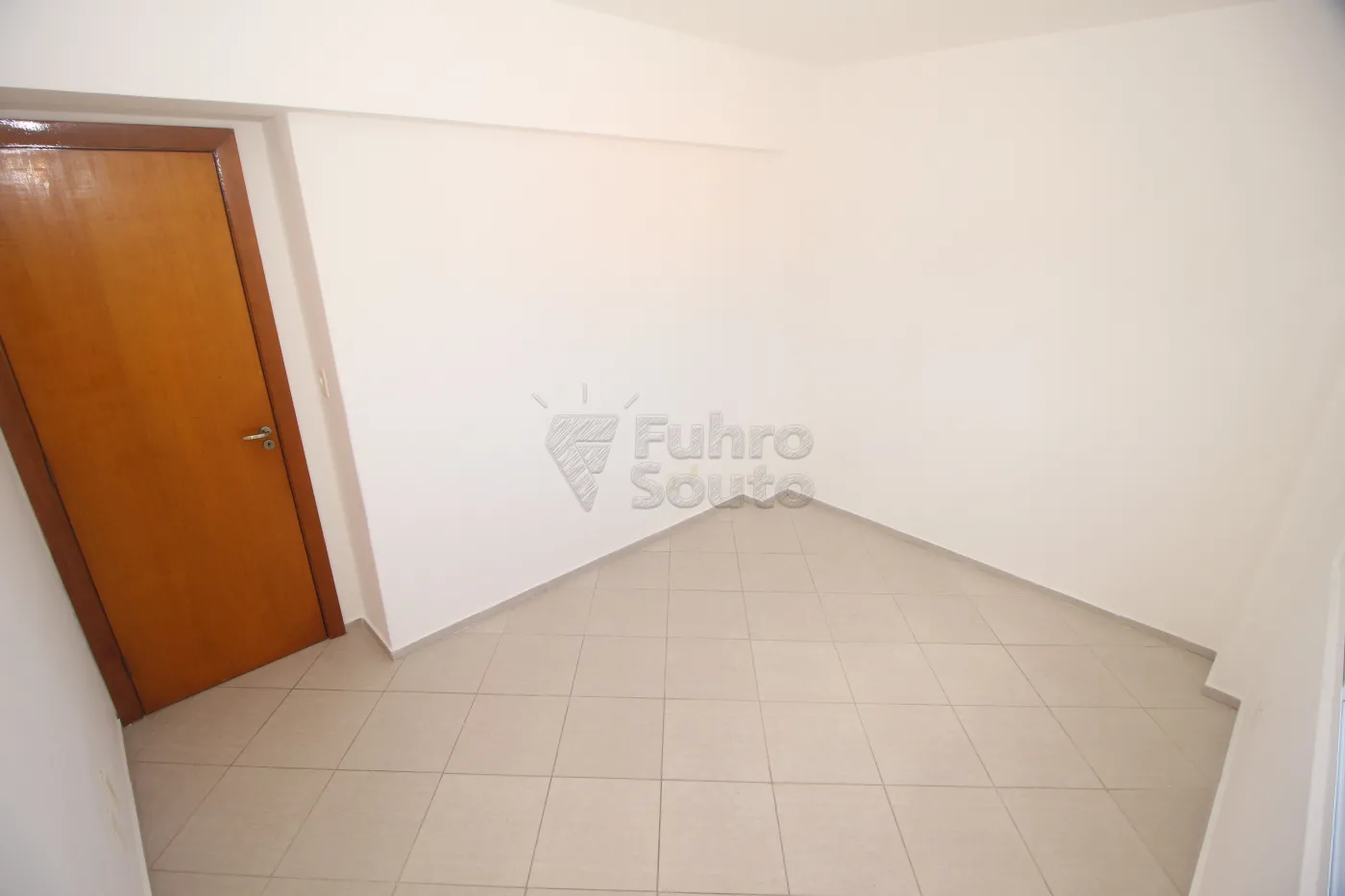 Alugar Apartamento / Padrão em Pelotas R$ 950,00 - Foto 13
