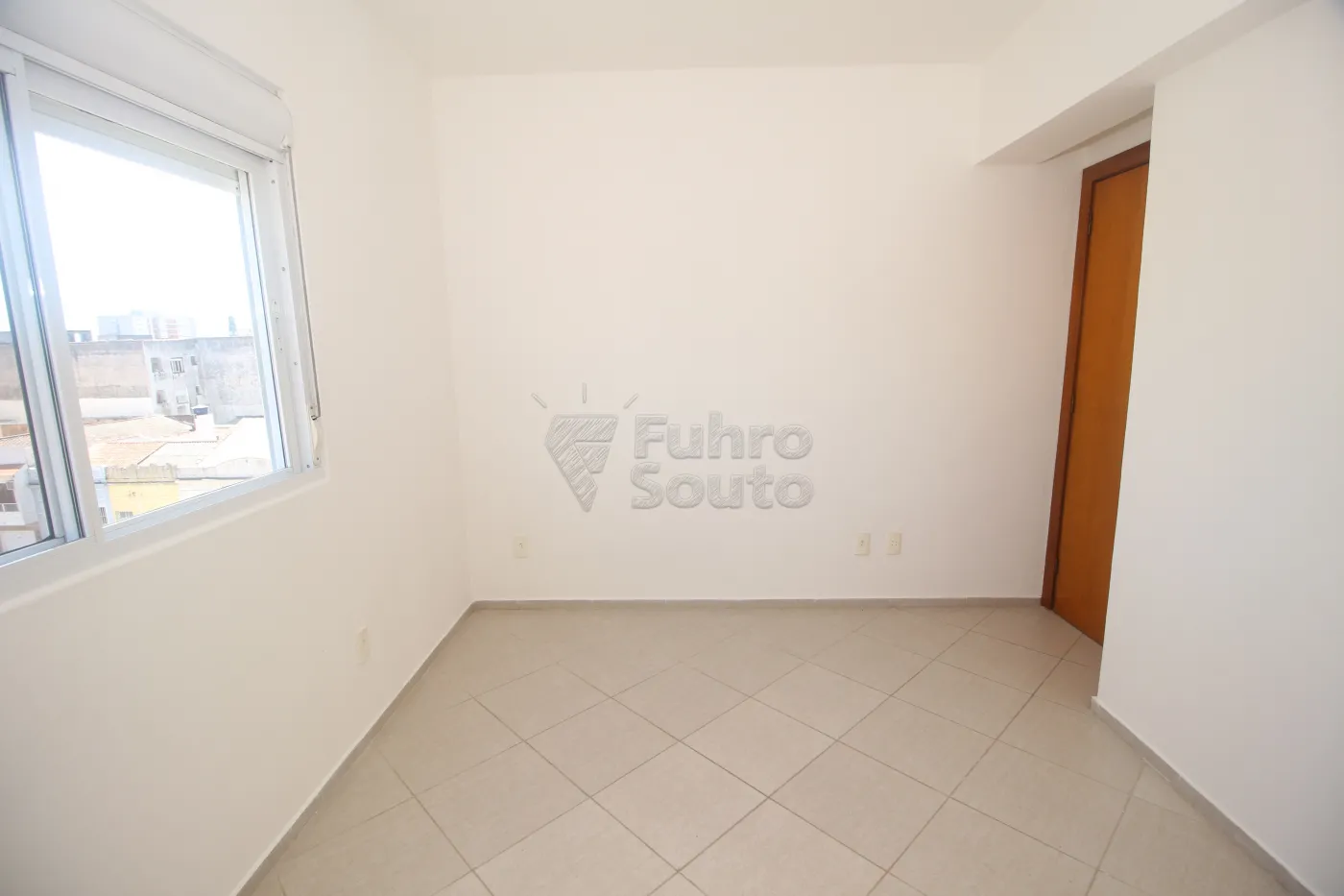 Alugar Apartamento / Padrão em Pelotas R$ 950,00 - Foto 14