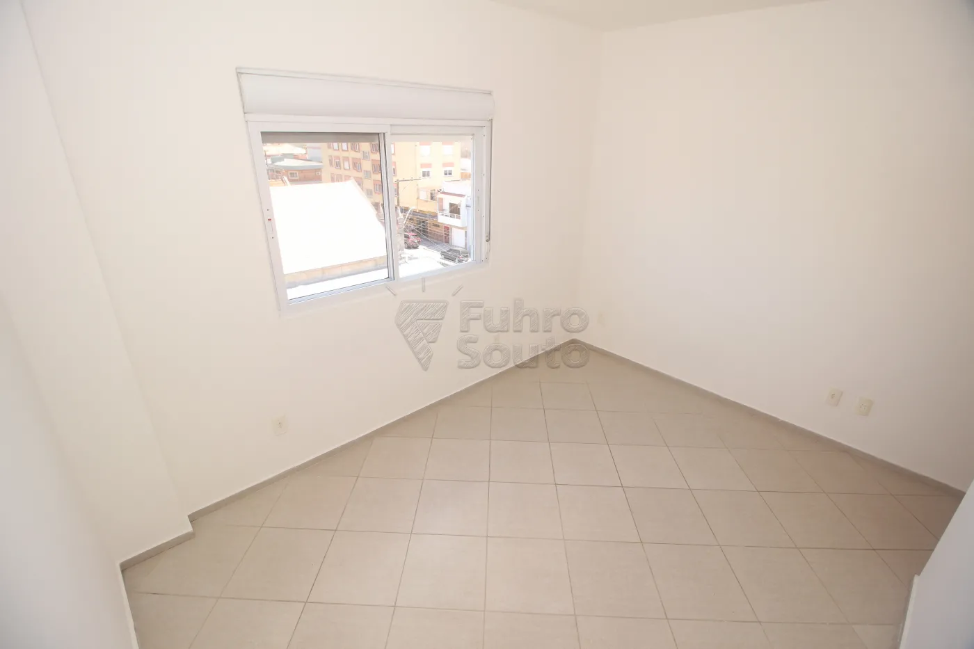 Alugar Apartamento / Padrão em Pelotas R$ 950,00 - Foto 15