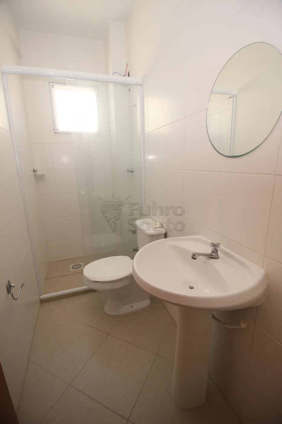 Alugar Apartamento / Padrão em Pelotas R$ 950,00 - Foto 16