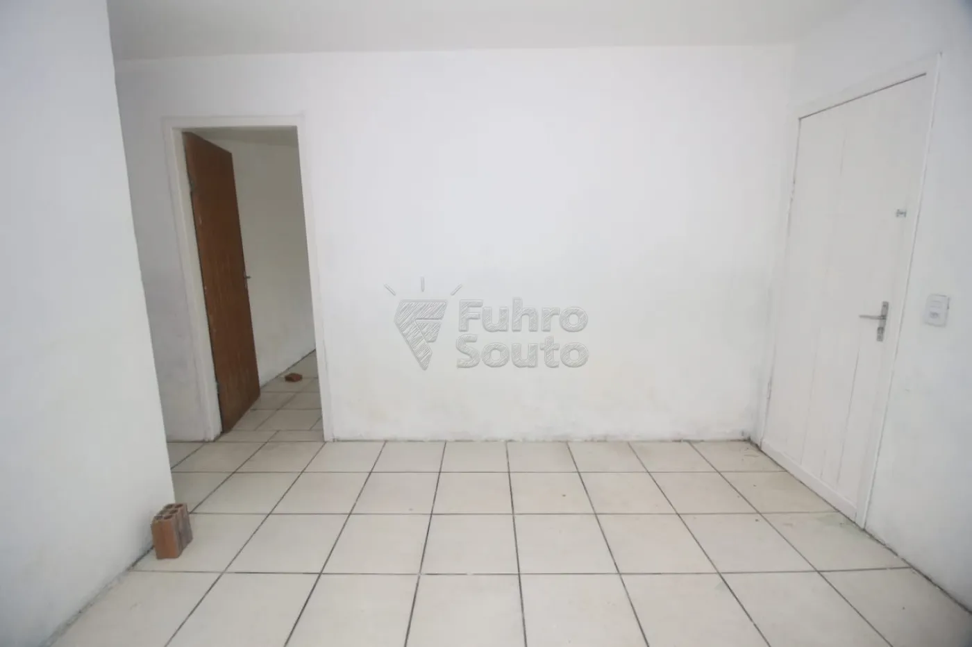 Alugar Casa / Padrão em Pelotas R$ 900,00 - Foto 13