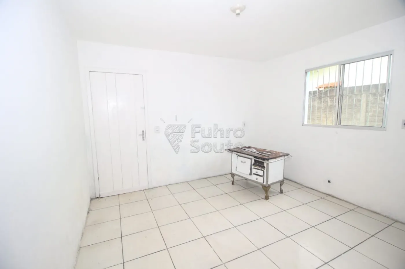 Alugar Casa / Padrão em Pelotas R$ 900,00 - Foto 11