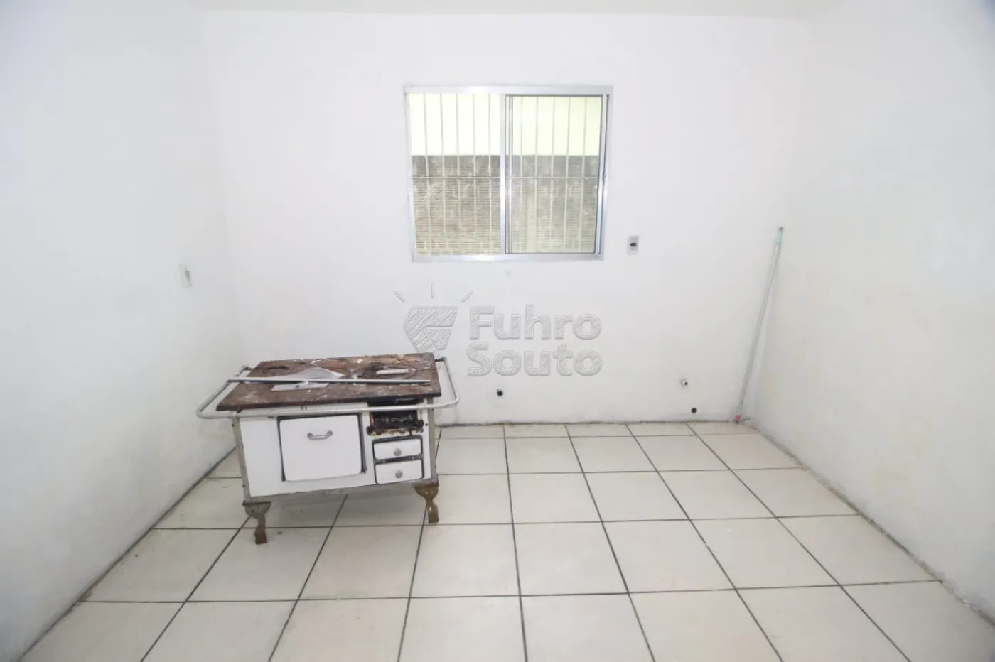 Alugar Casa / Padrão em Pelotas R$ 900,00 - Foto 10