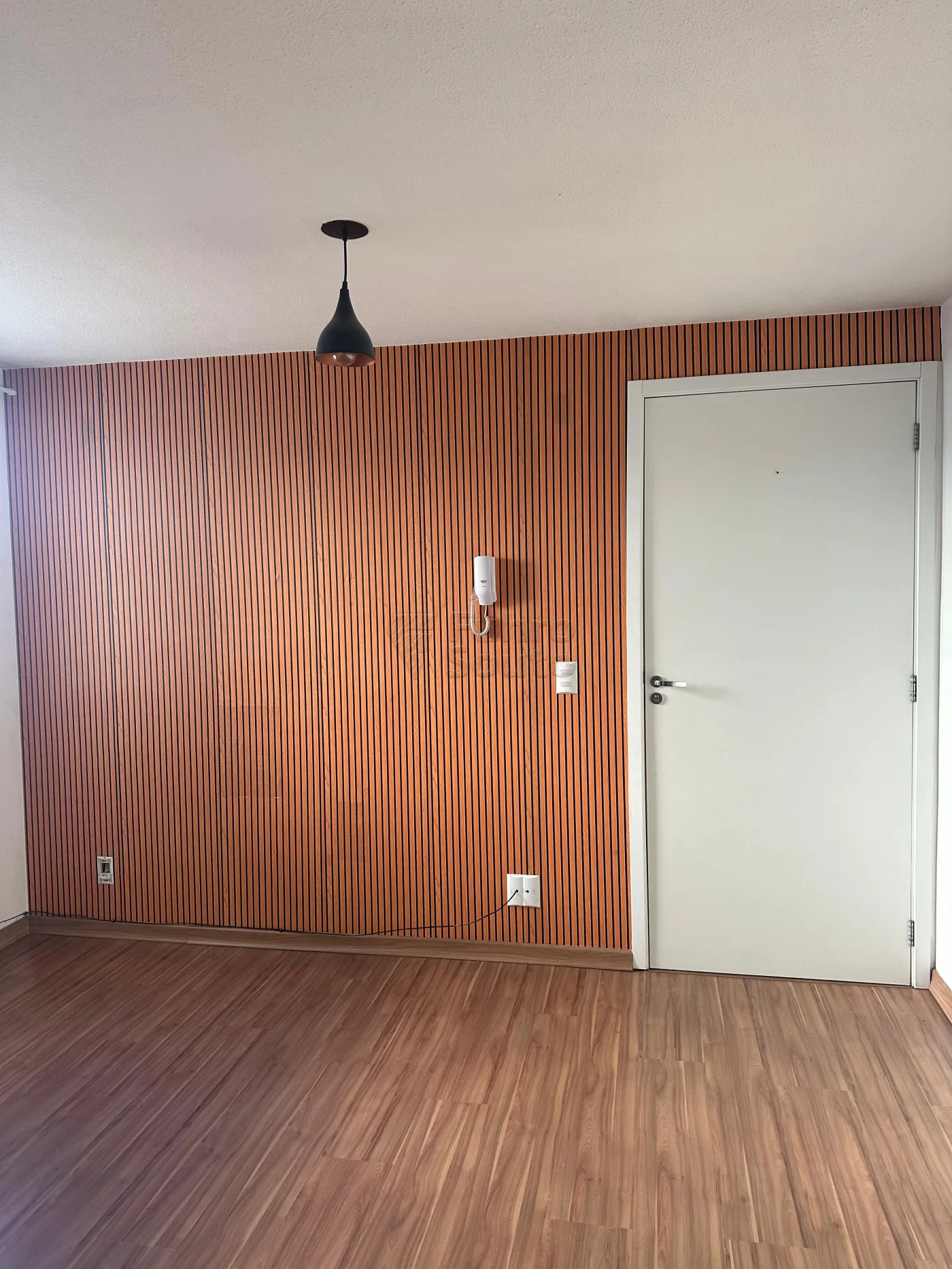 Alugar Apartamento / Padrão em Pelotas R$ 720,00 - Foto 2