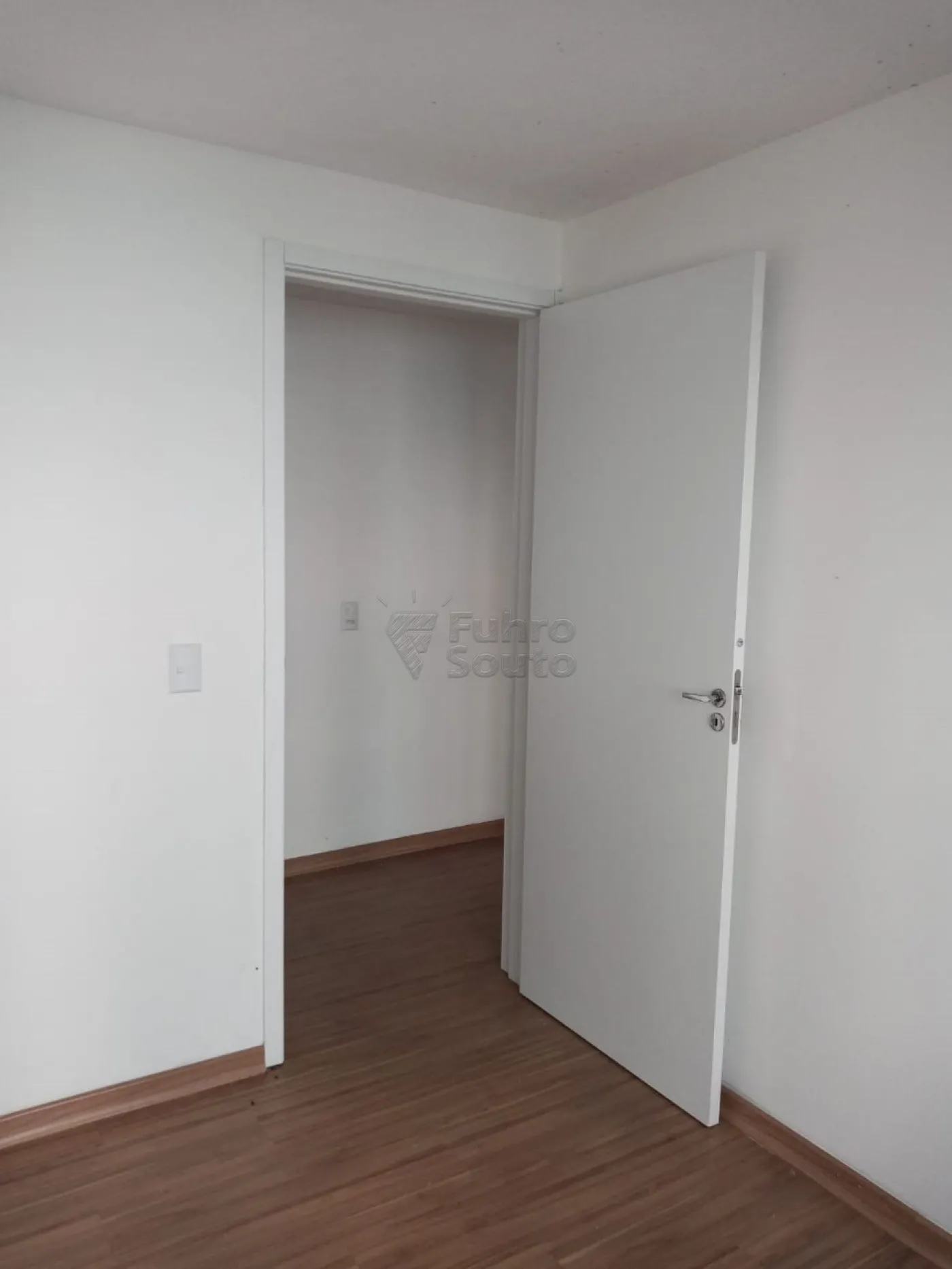 Alugar Apartamento / Padrão em Pelotas R$ 720,00 - Foto 10