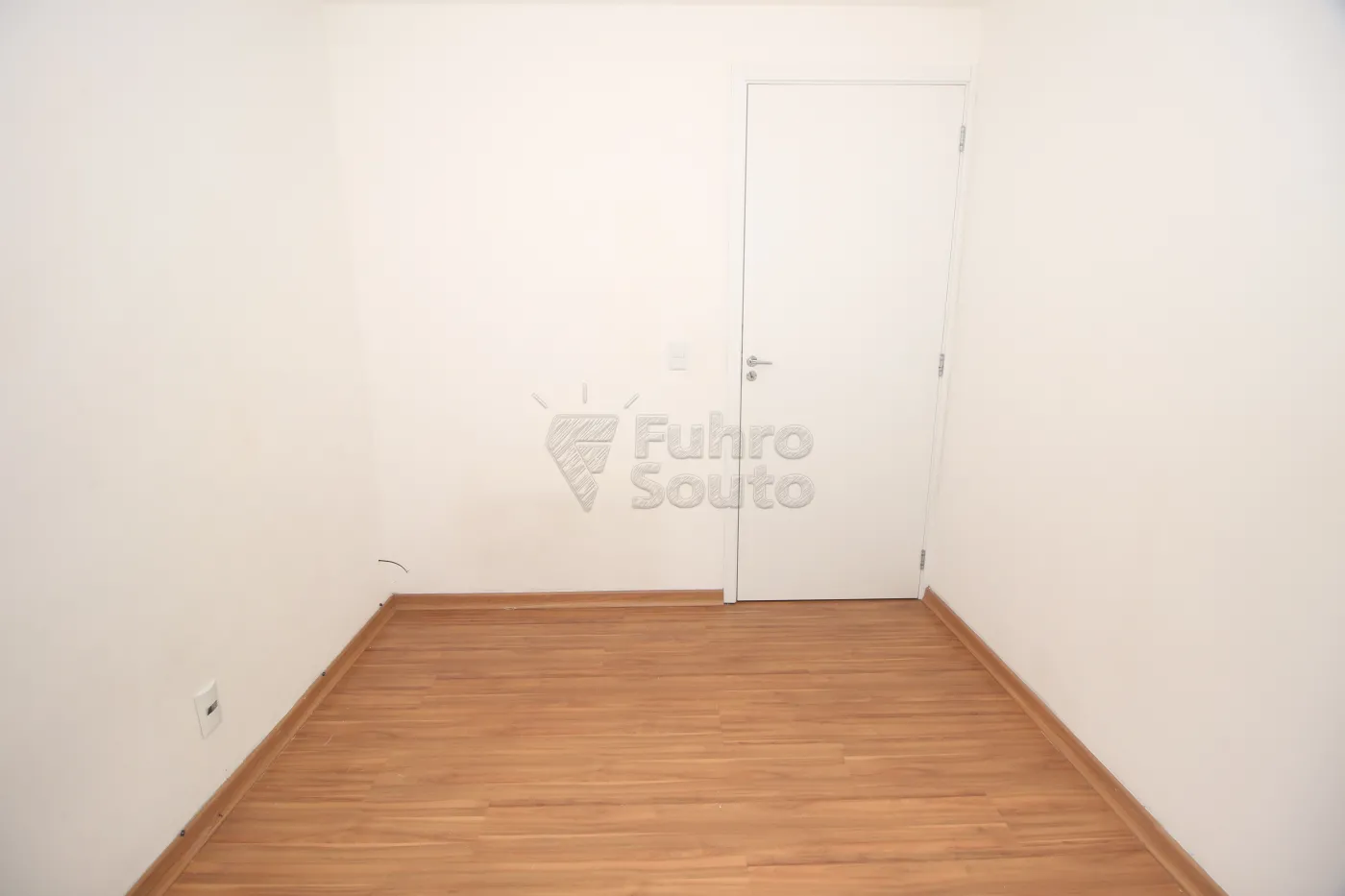 Alugar Apartamento / Padrão em Pelotas R$ 720,00 - Foto 24