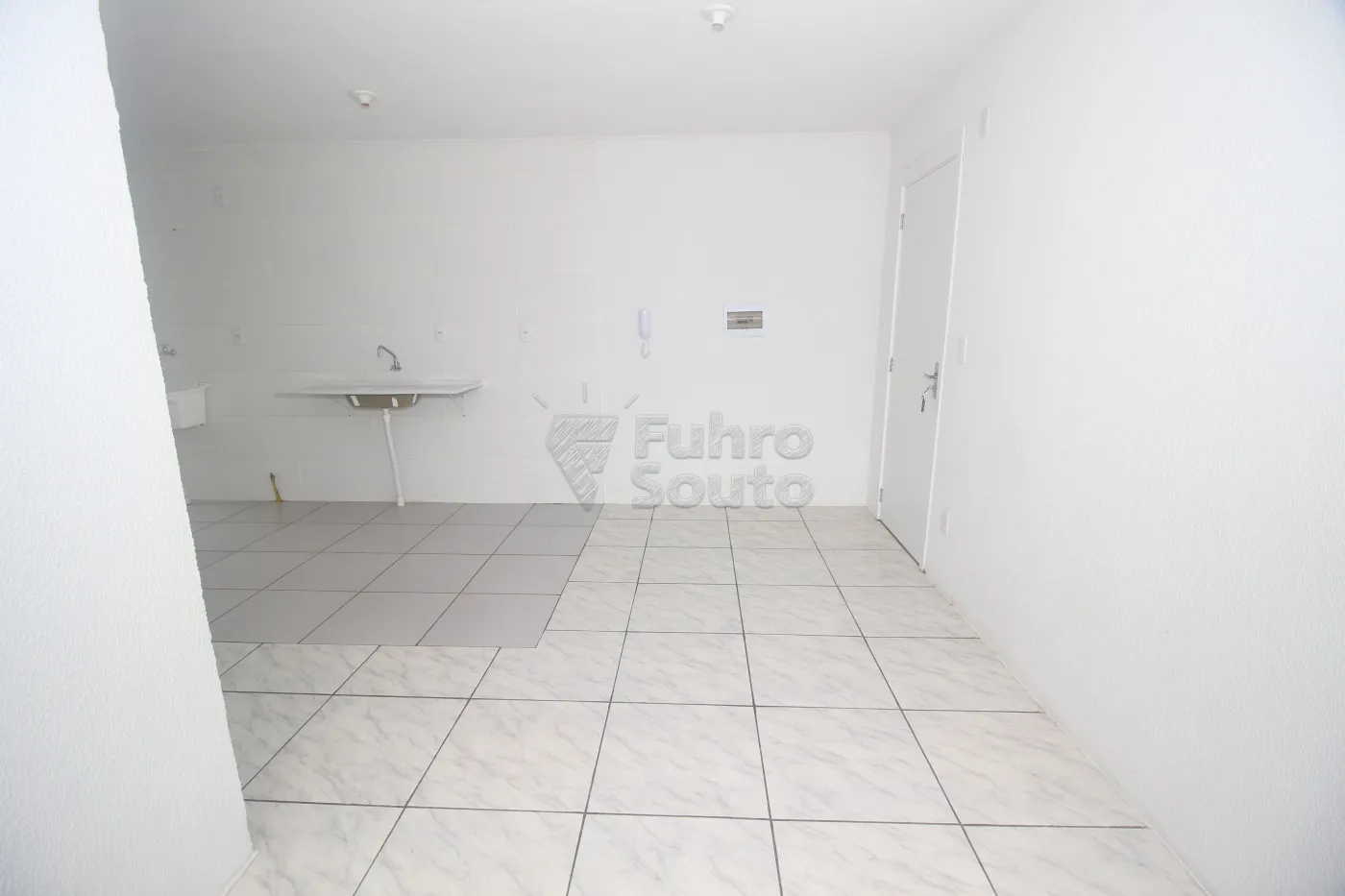 Alugar Apartamento / Padrão em Pelotas R$ 500,00 - Foto 4