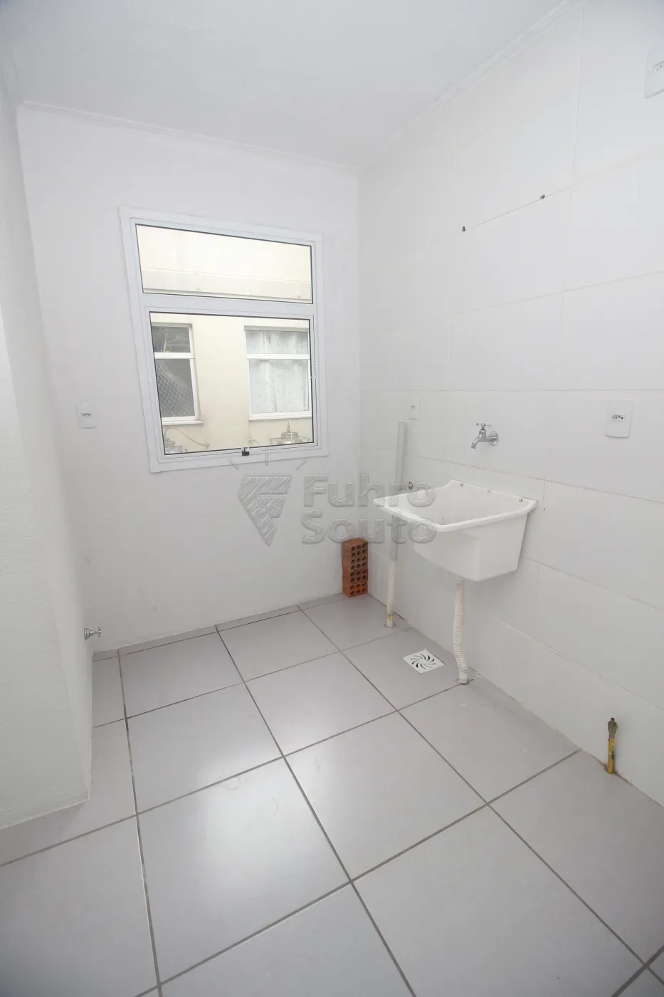 Alugar Apartamento / Padrão em Pelotas R$ 500,00 - Foto 7