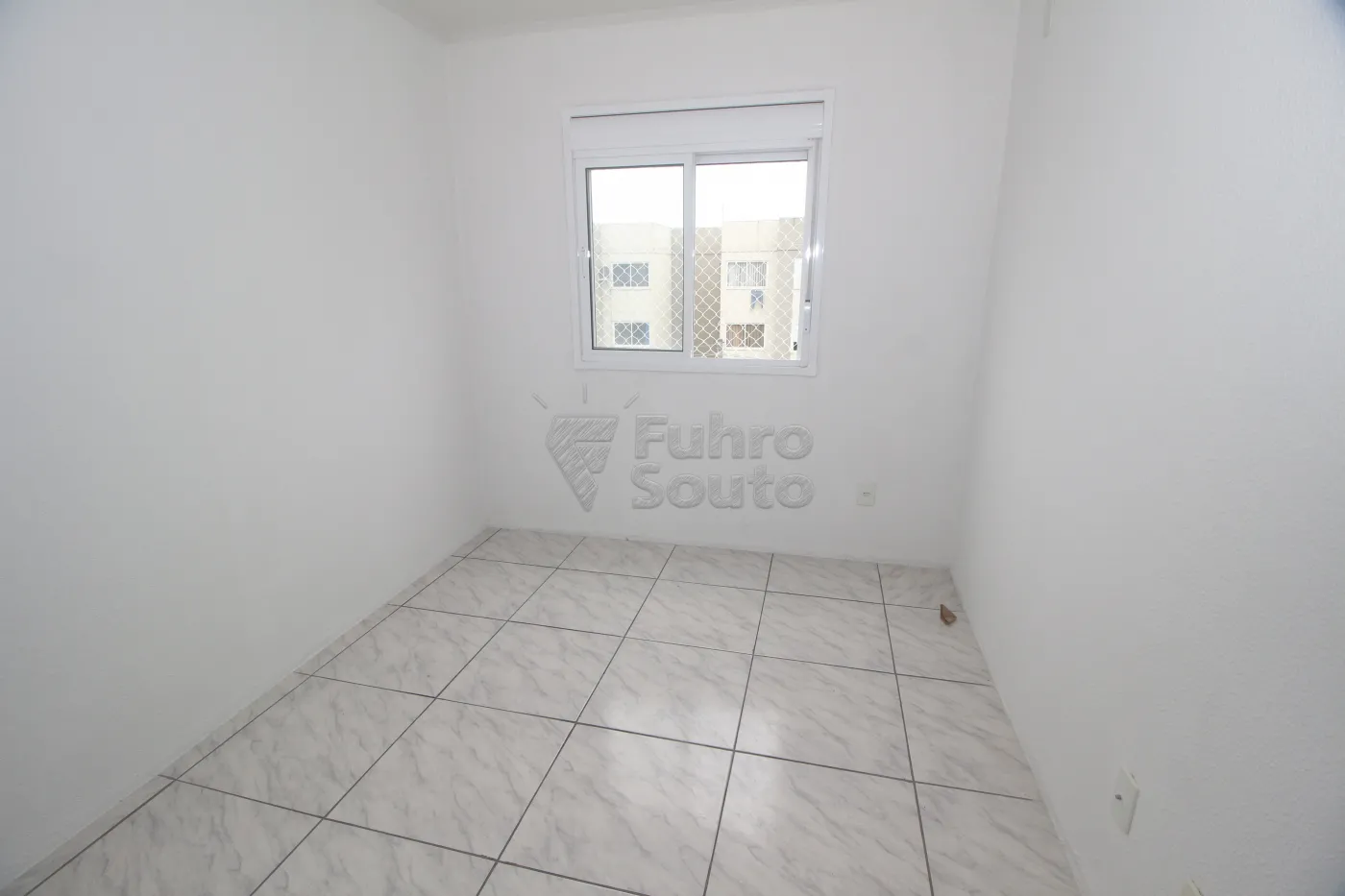 Alugar Apartamento / Padrão em Pelotas R$ 500,00 - Foto 8