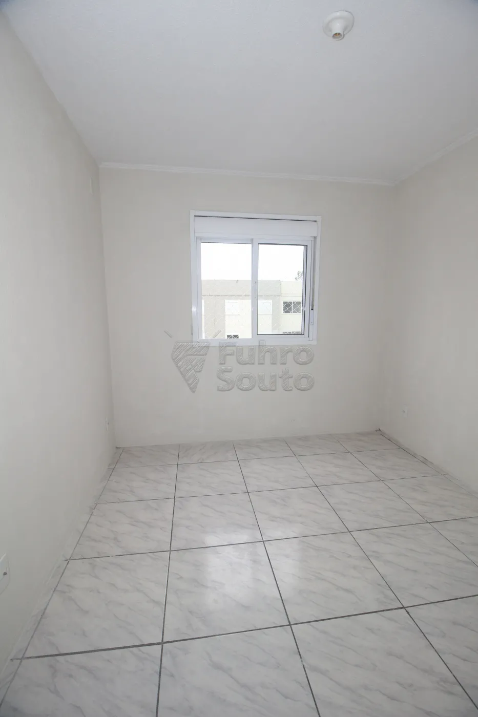 Alugar Apartamento / Padrão em Pelotas R$ 500,00 - Foto 15