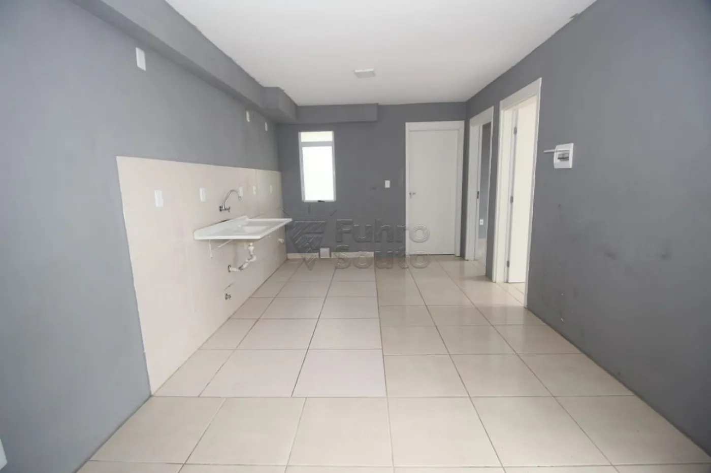 Alugar Apartamento / Padrão em Pelotas R$ 800,00 - Foto 4