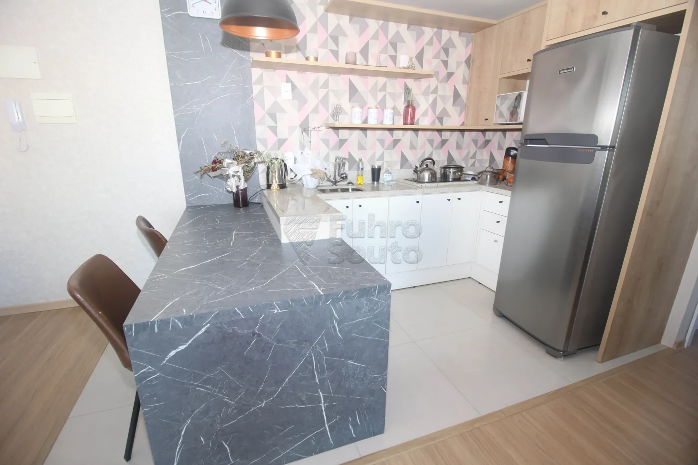 Alugar Apartamento / Padrão em Pelotas R$ 2.000,00 - Foto 6