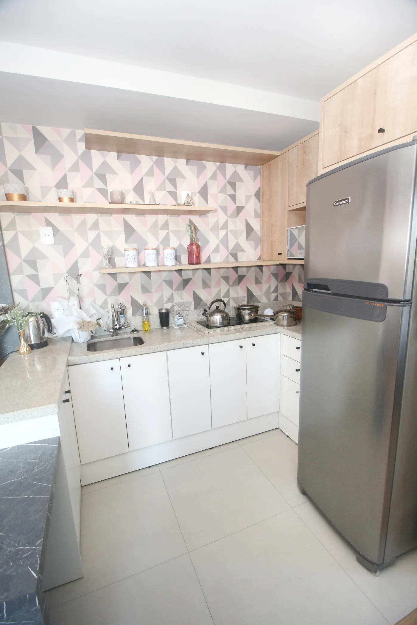 Alugar Apartamento / Padrão em Pelotas R$ 2.000,00 - Foto 7