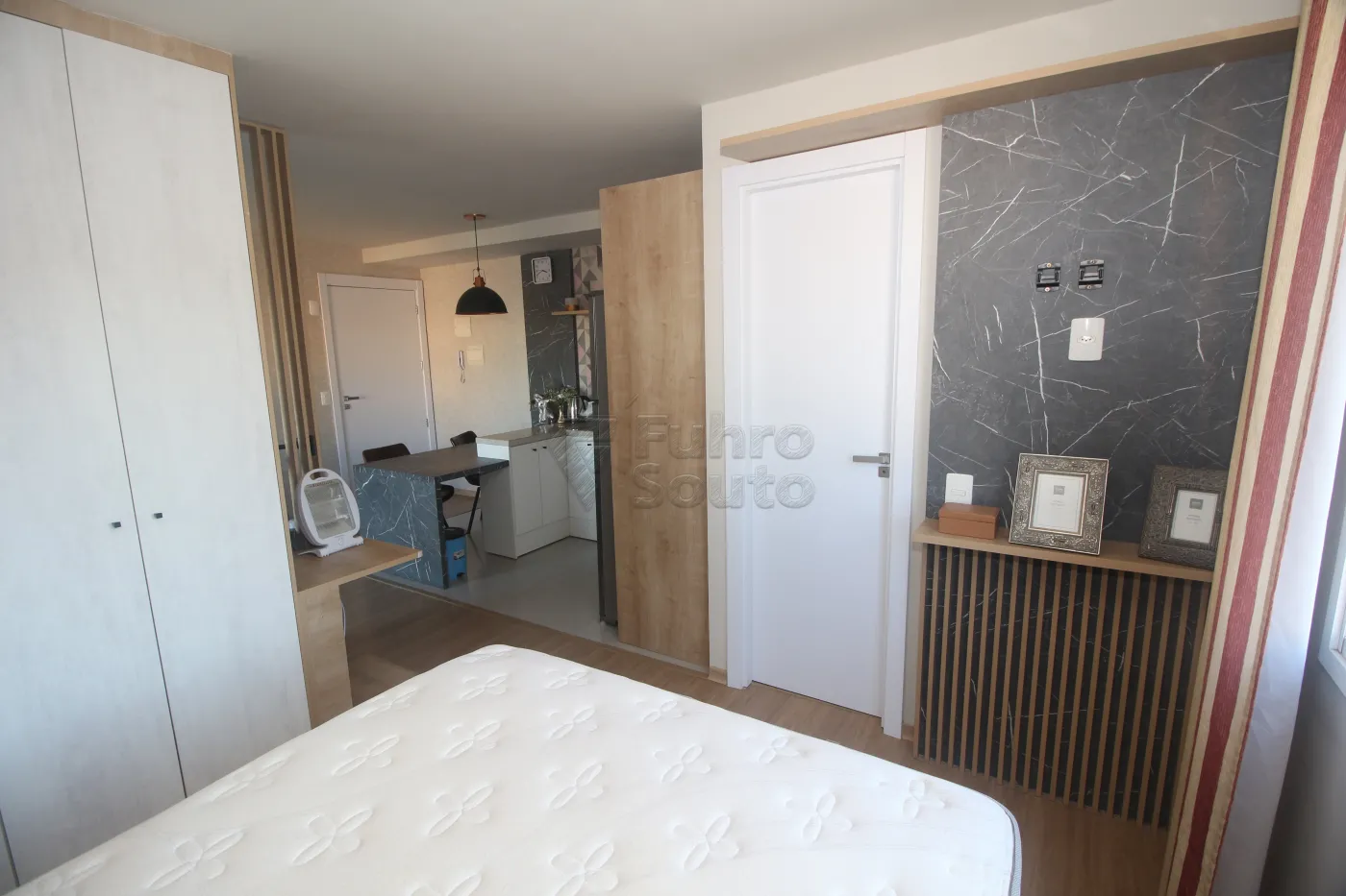 Alugar Apartamento / Padrão em Pelotas R$ 2.000,00 - Foto 13