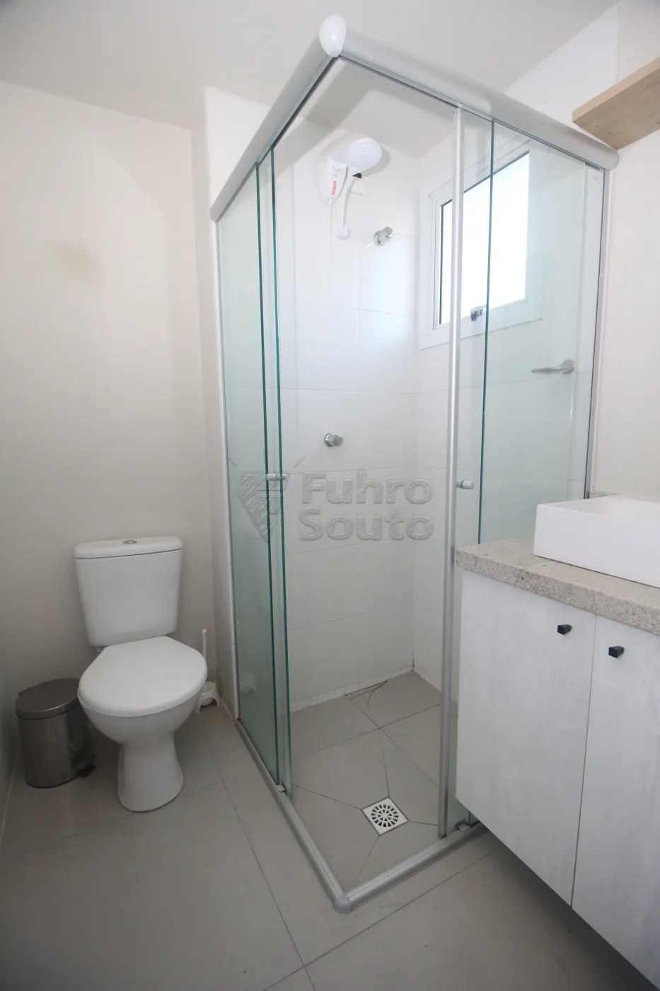Alugar Apartamento / Padrão em Pelotas R$ 2.000,00 - Foto 19