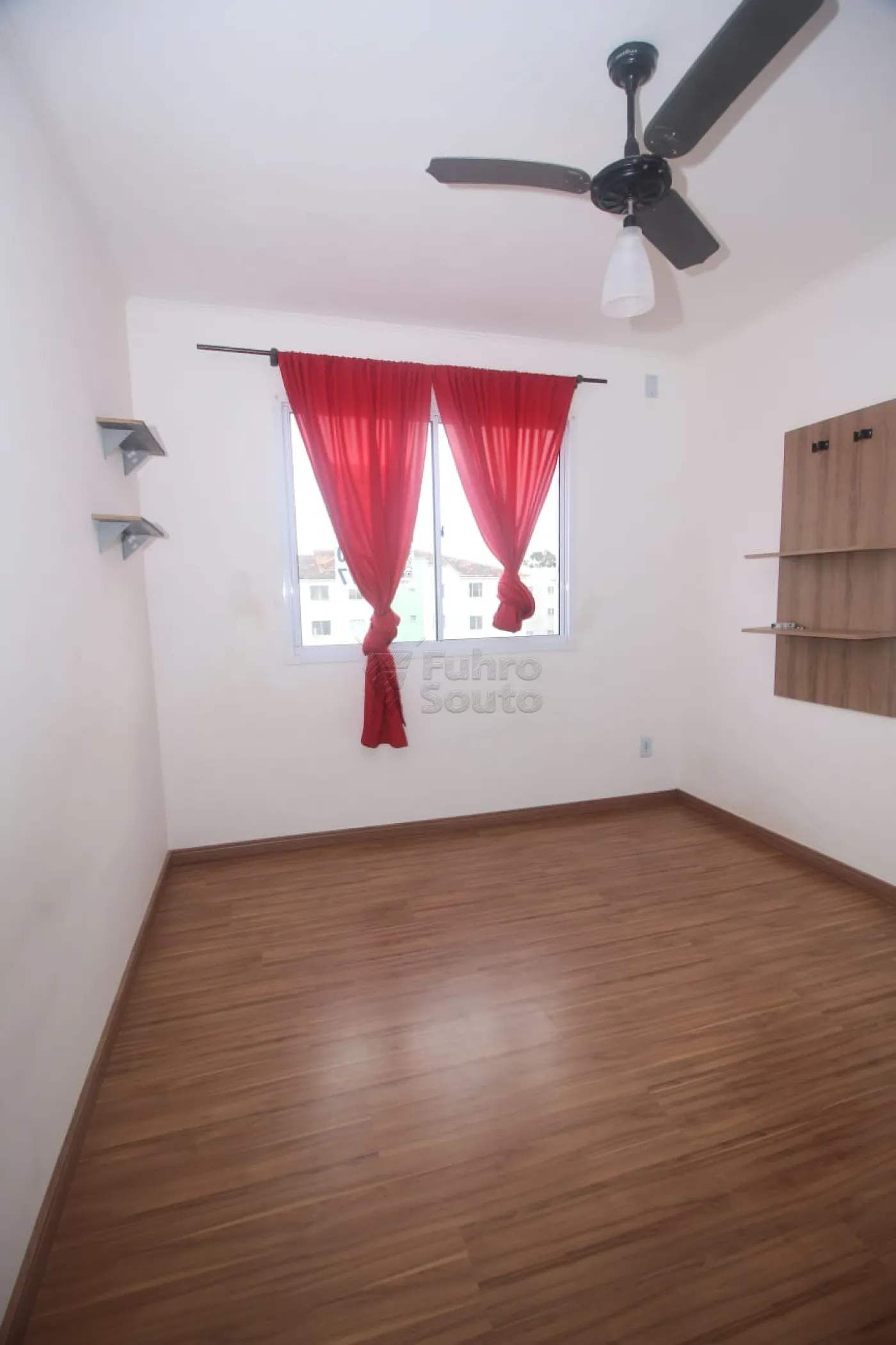 Alugar Apartamento / Padrão em Pelotas R$ 650,00 - Foto 11