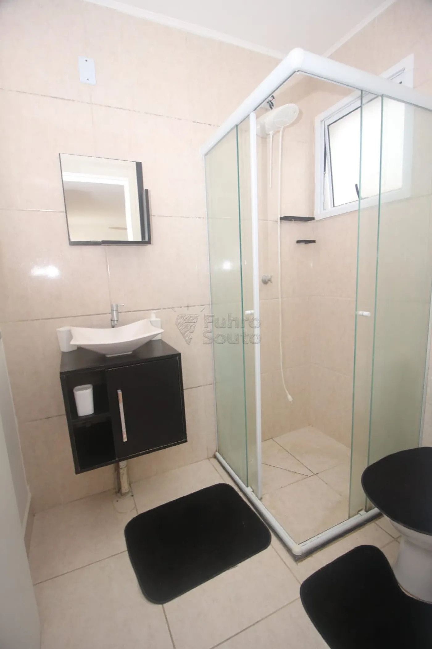 Alugar Apartamento / Padrão em Pelotas R$ 650,00 - Foto 16