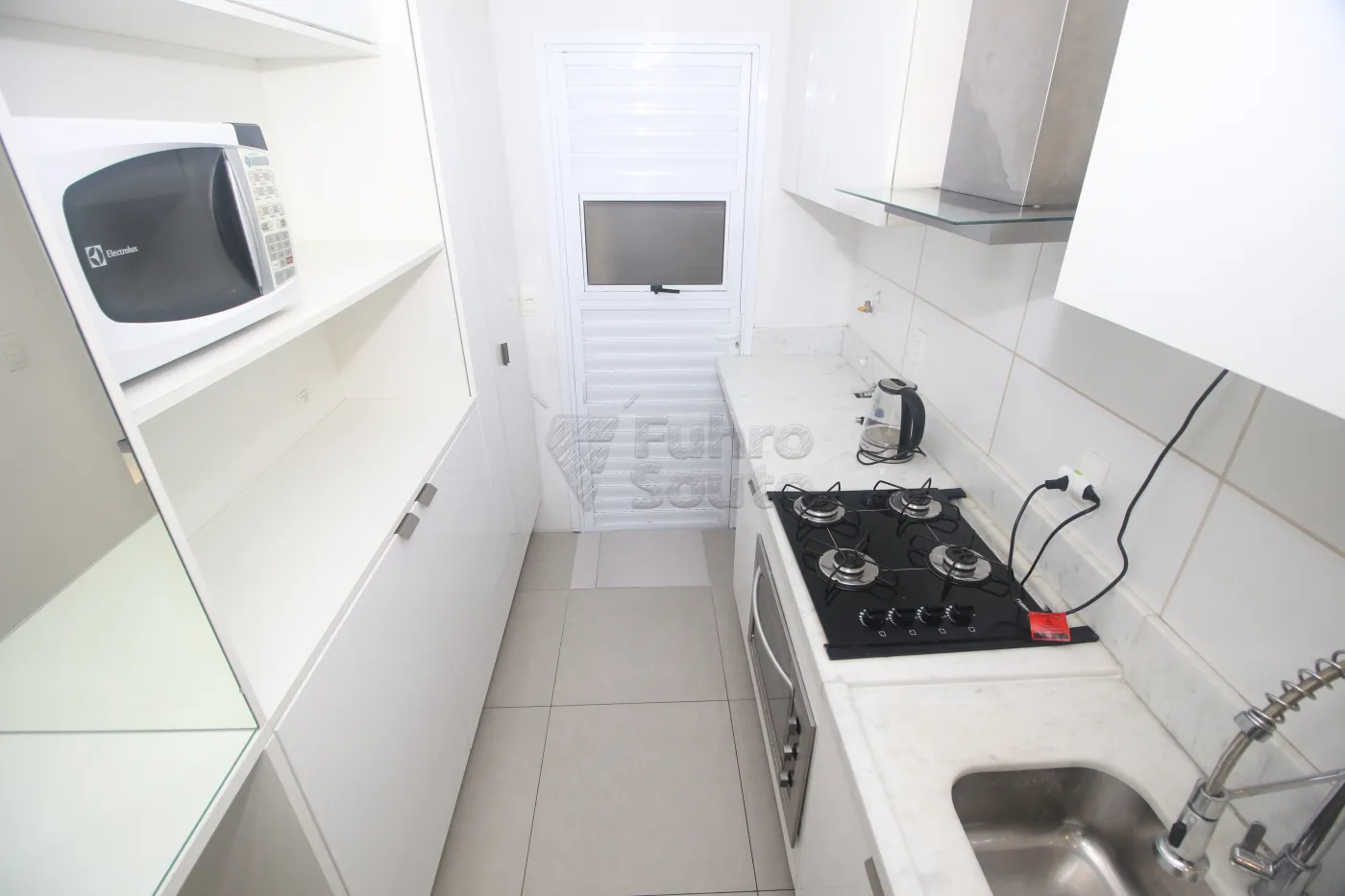 Alugar Apartamento / Padrão em Pelotas R$ 2.400,00 - Foto 8