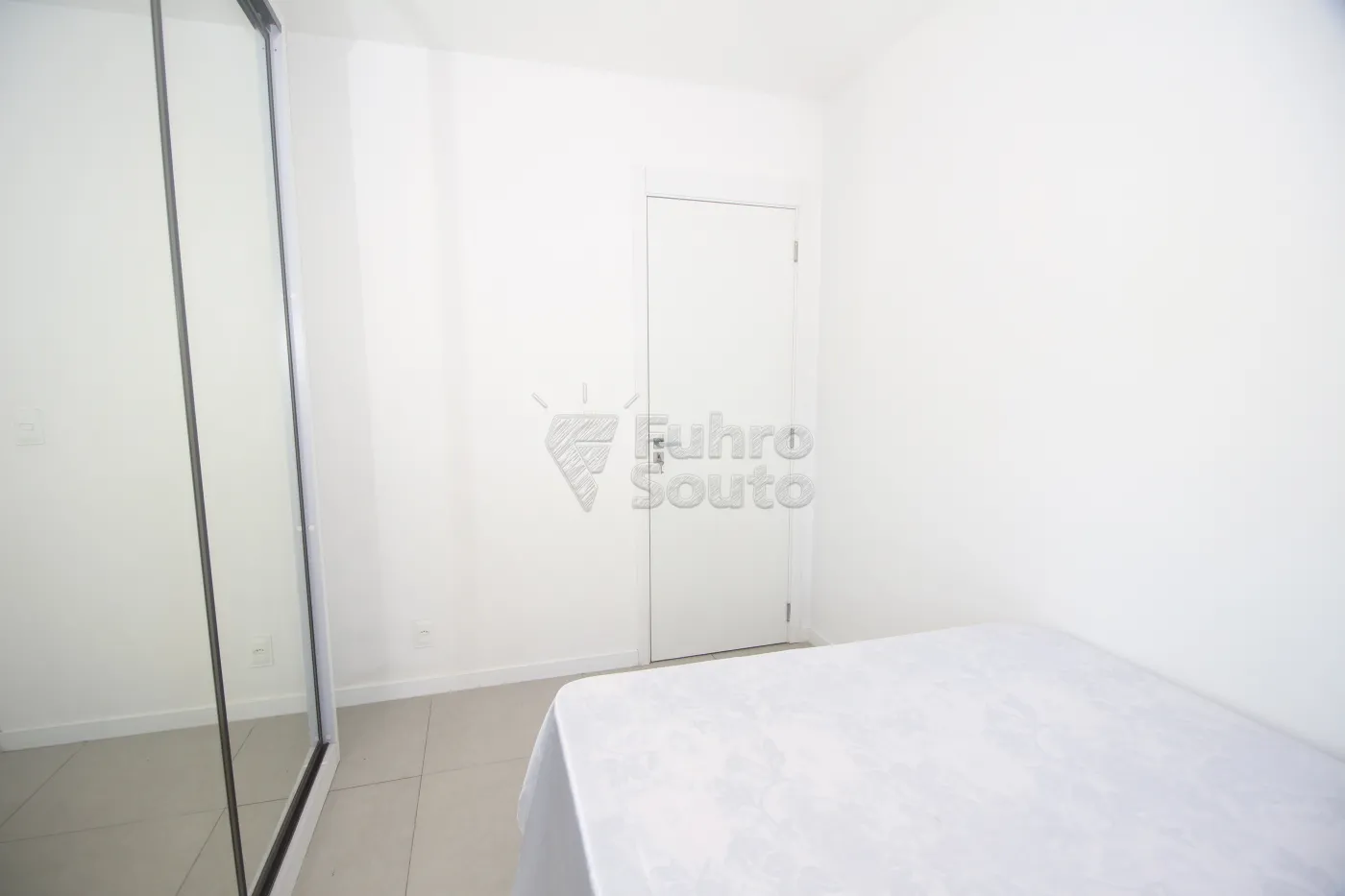 Alugar Apartamento / Padrão em Pelotas R$ 2.400,00 - Foto 22
