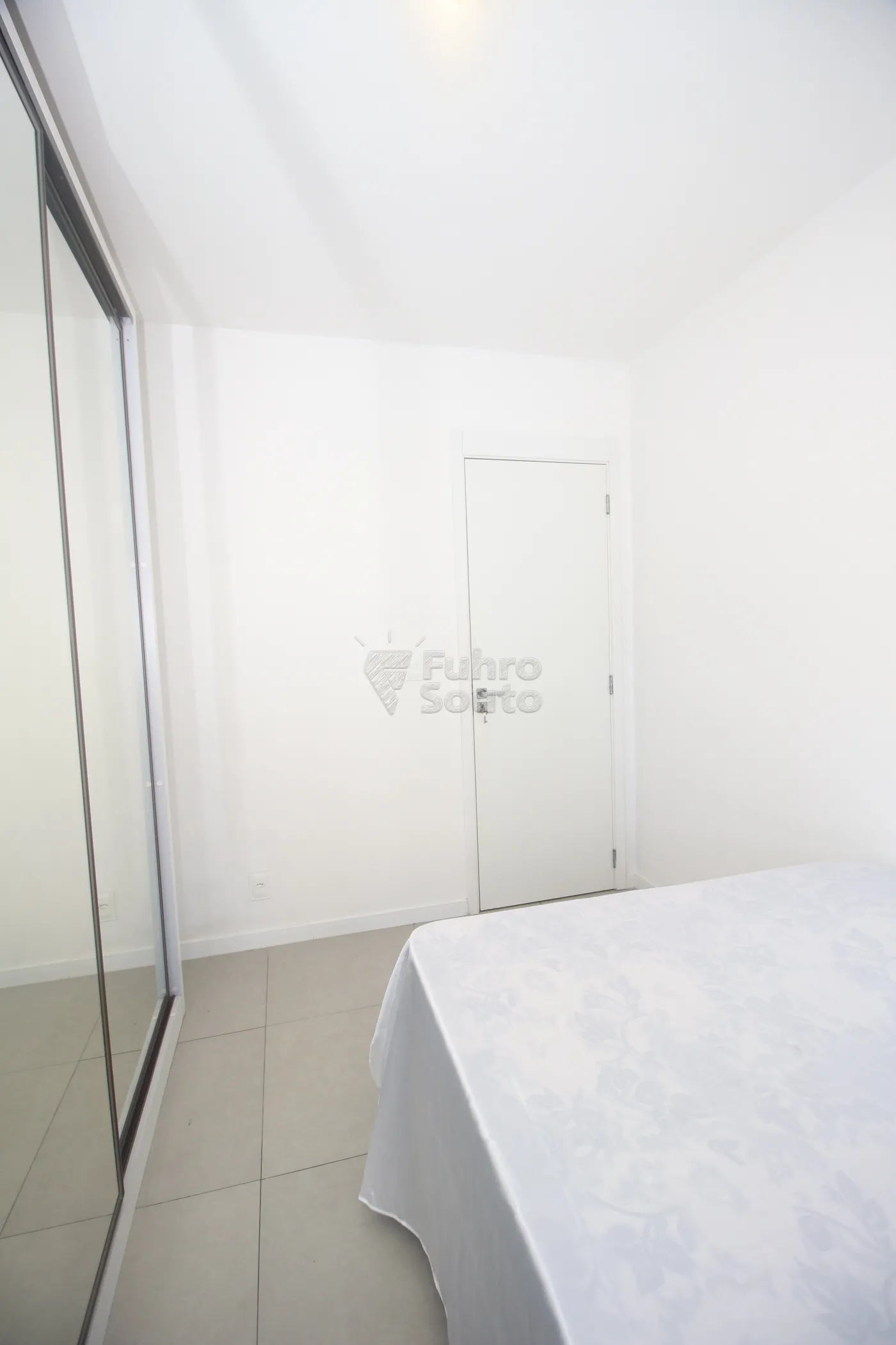 Alugar Apartamento / Padrão em Pelotas R$ 2.400,00 - Foto 23