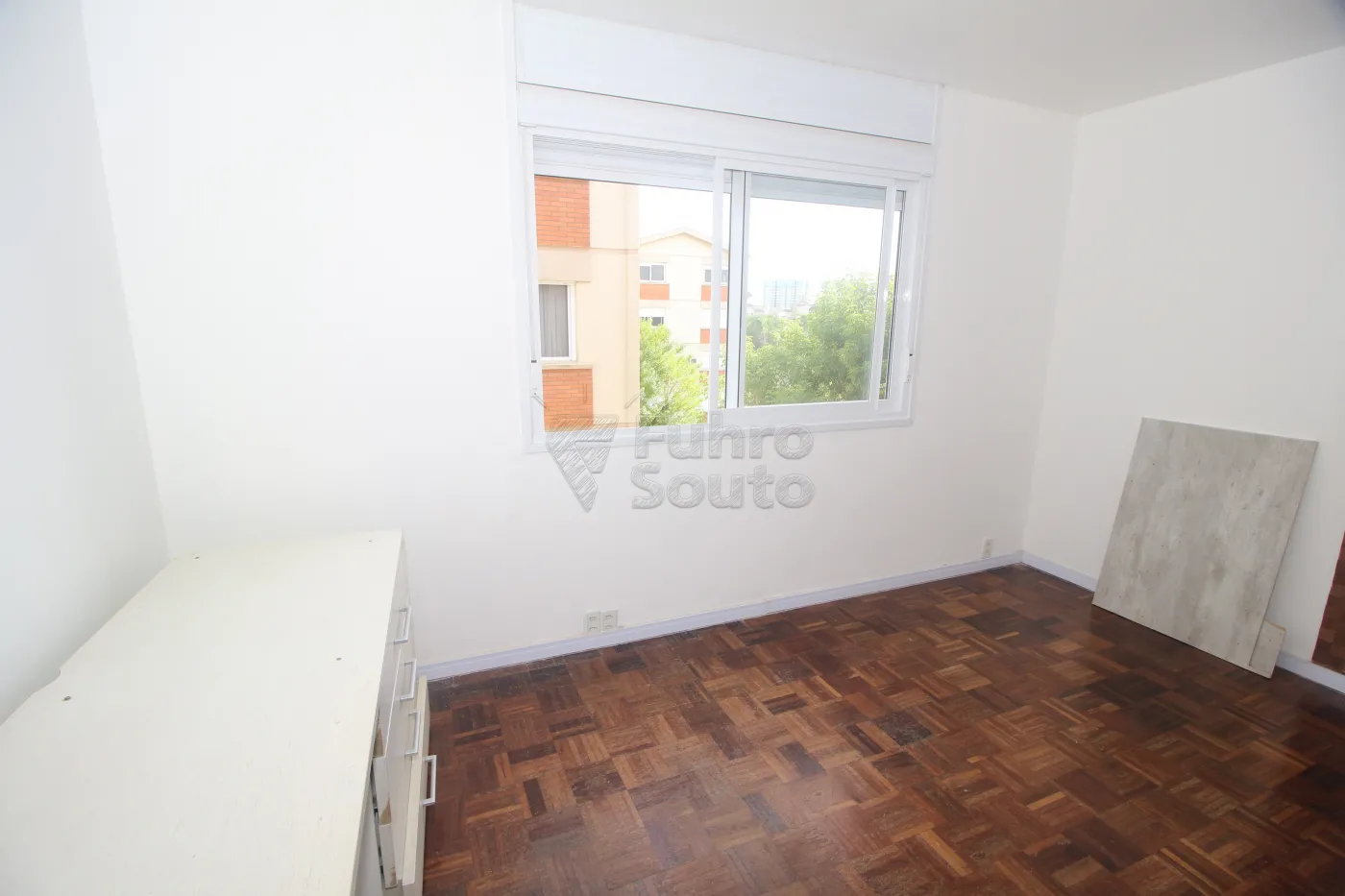 Alugar Apartamento / Padrão em Pelotas R$ 1.650,00 - Foto 5