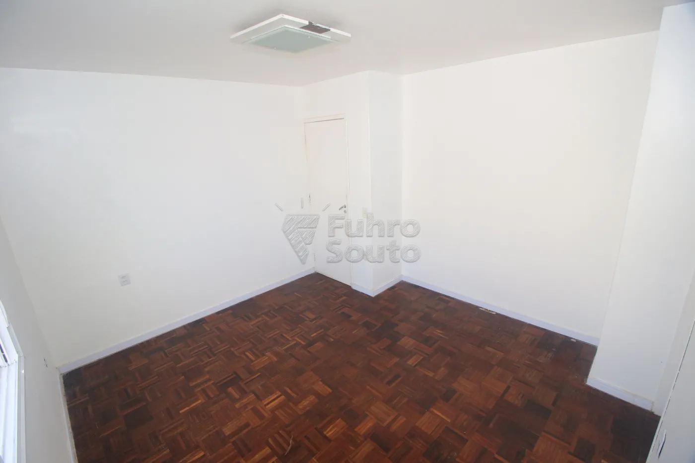 Alugar Apartamento / Padrão em Pelotas R$ 1.650,00 - Foto 18