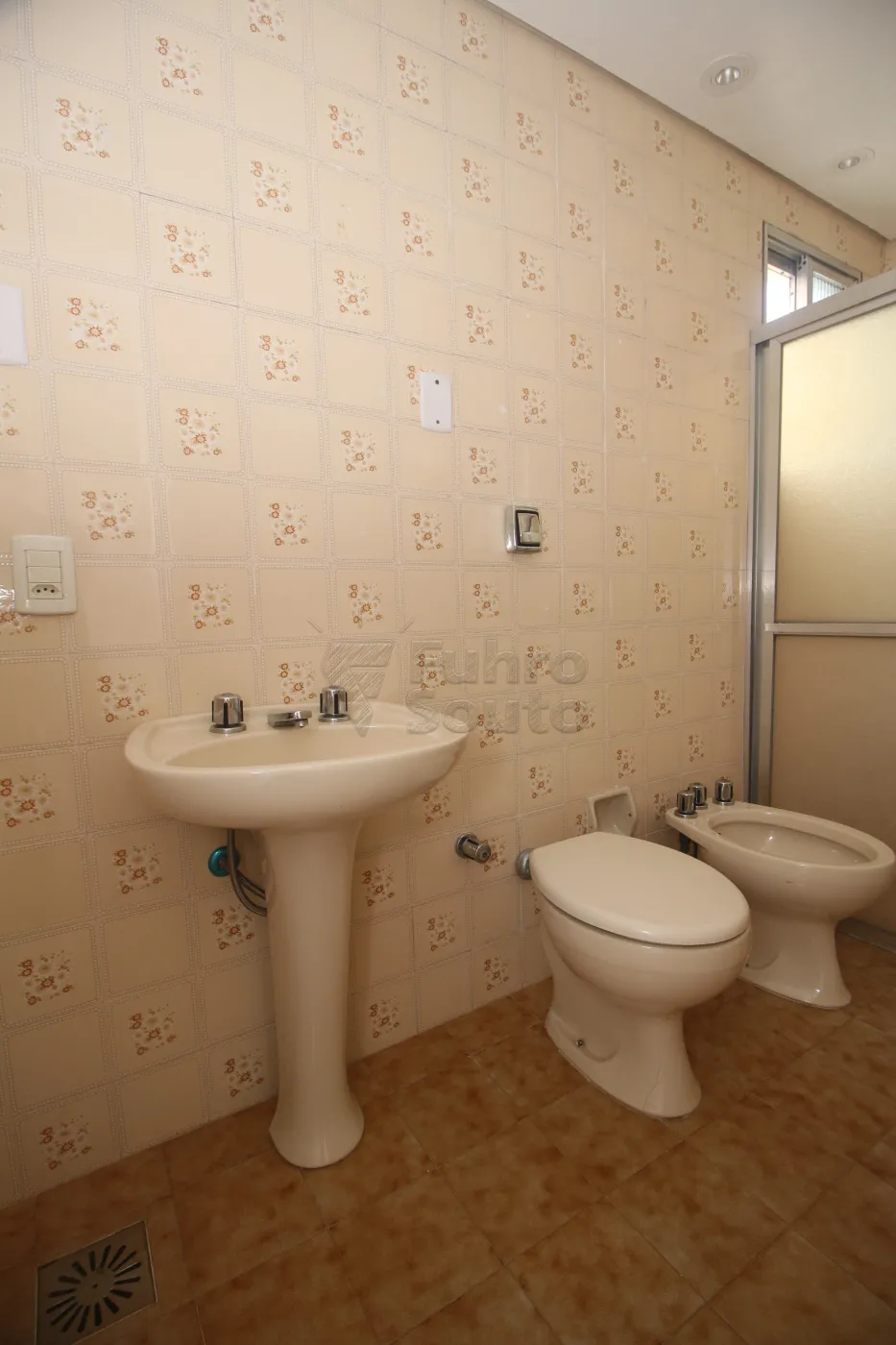 Alugar Apartamento / Padrão em Pelotas R$ 1.650,00 - Foto 19