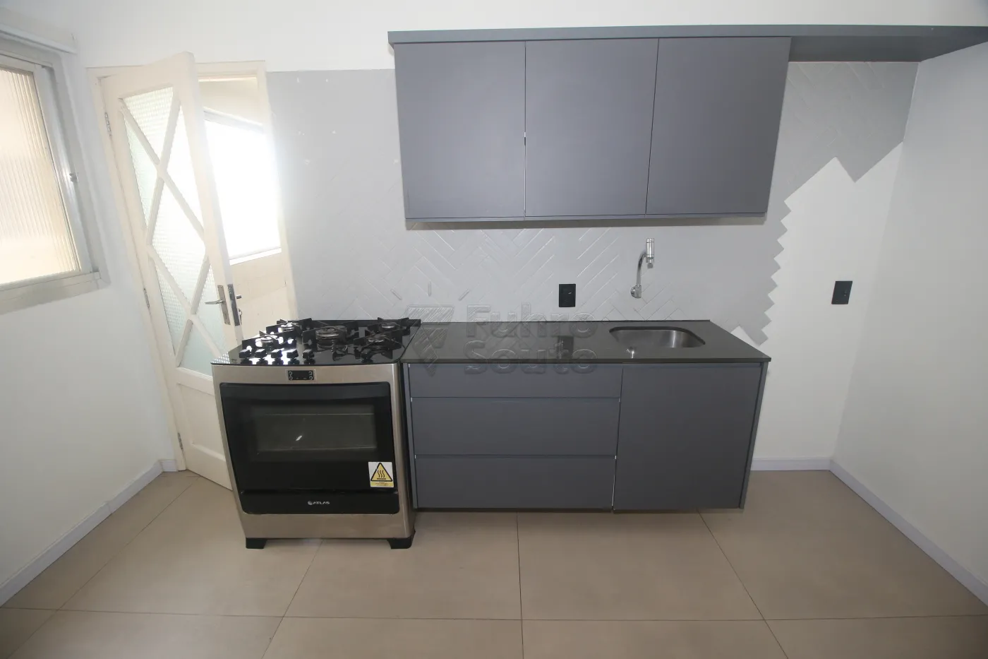 Alugar Apartamento / Padrão em Pelotas R$ 1.650,00 - Foto 27