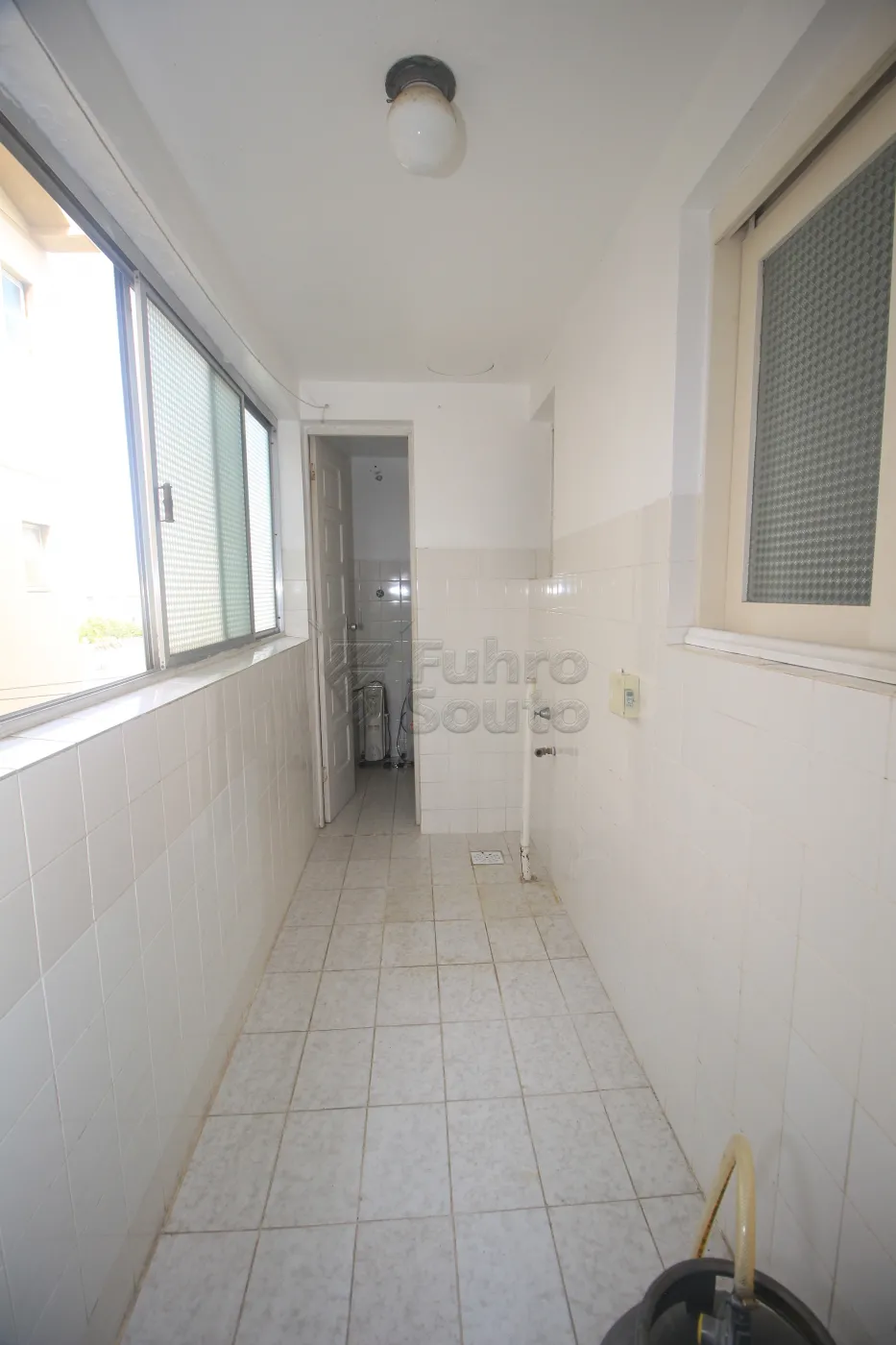 Alugar Apartamento / Padrão em Pelotas R$ 1.650,00 - Foto 34