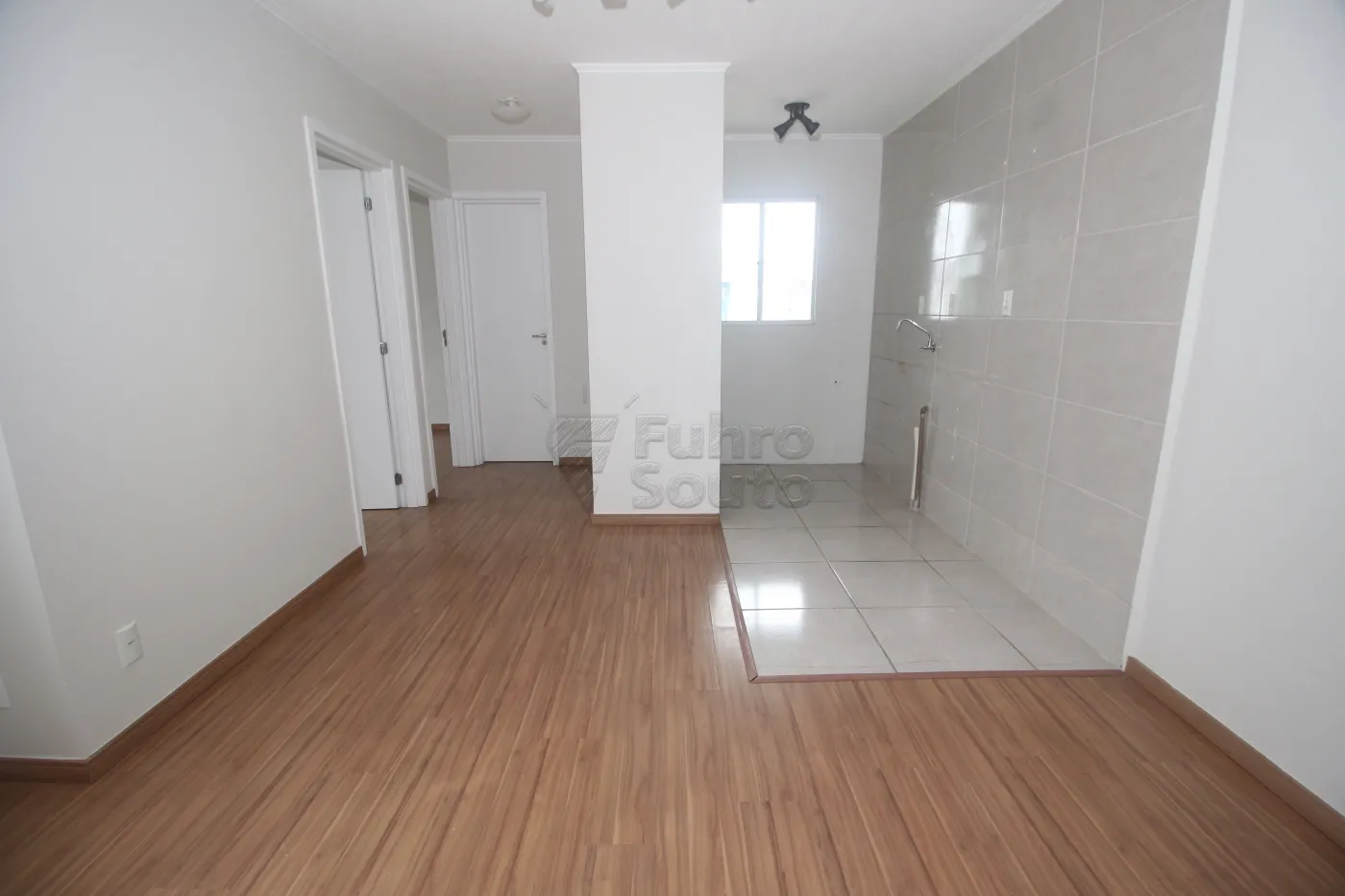 Alugar Apartamento / Padrão em Pelotas R$ 750,00 - Foto 6