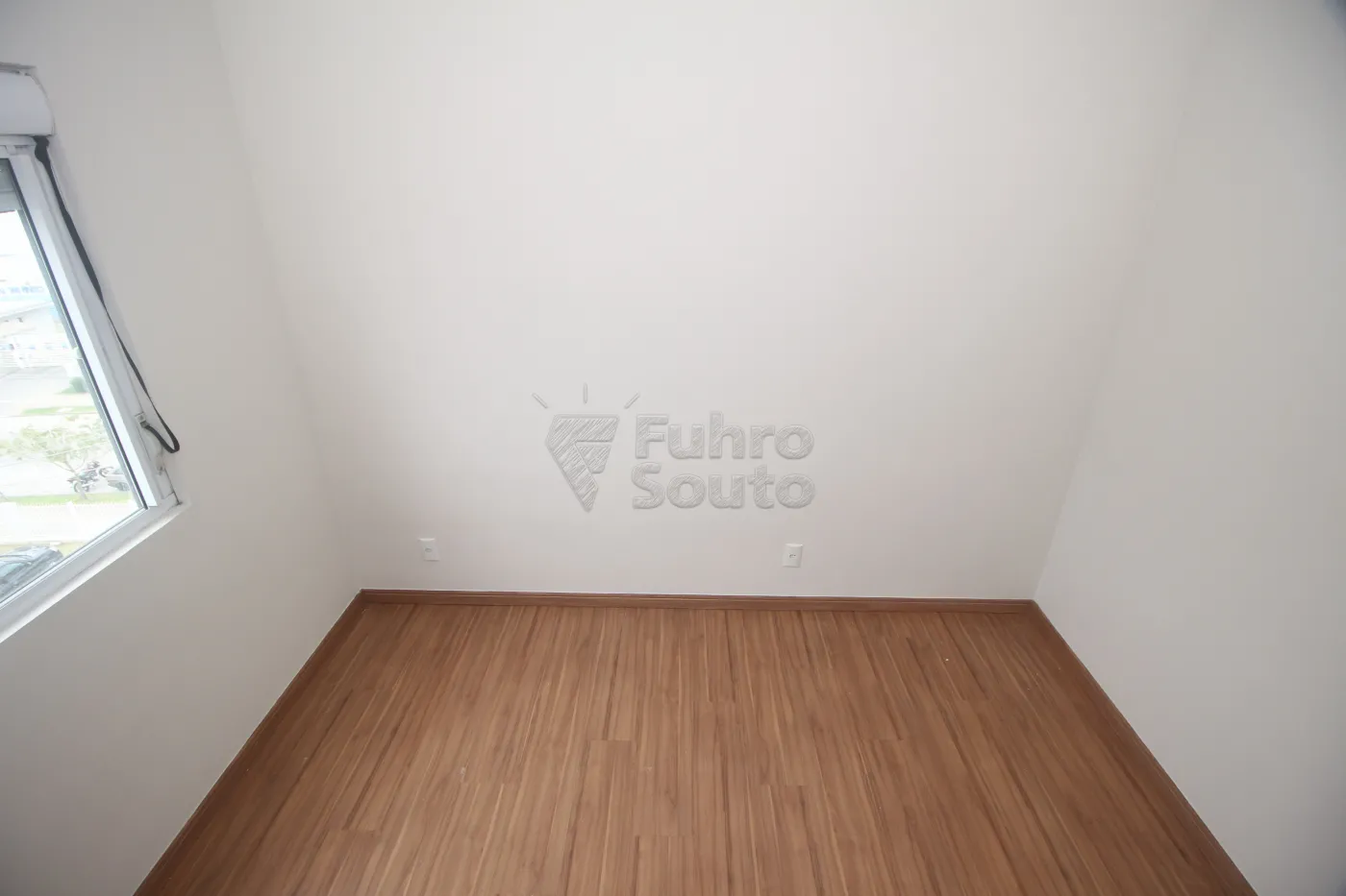 Alugar Apartamento / Padrão em Pelotas R$ 750,00 - Foto 17