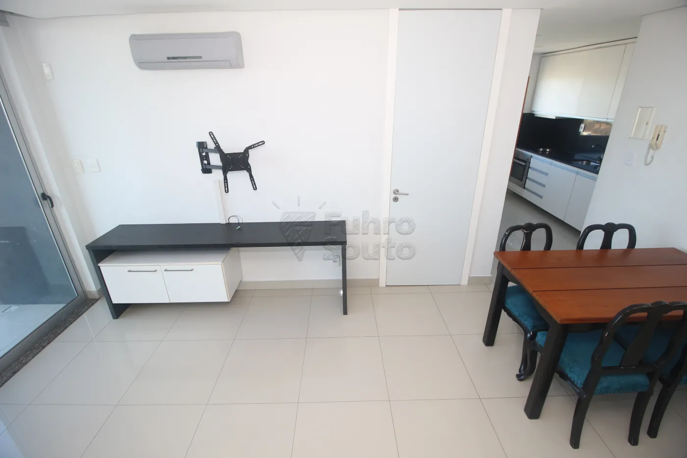 Alugar Apartamento / Padrão em Pelotas R$ 1.700,00 - Foto 5