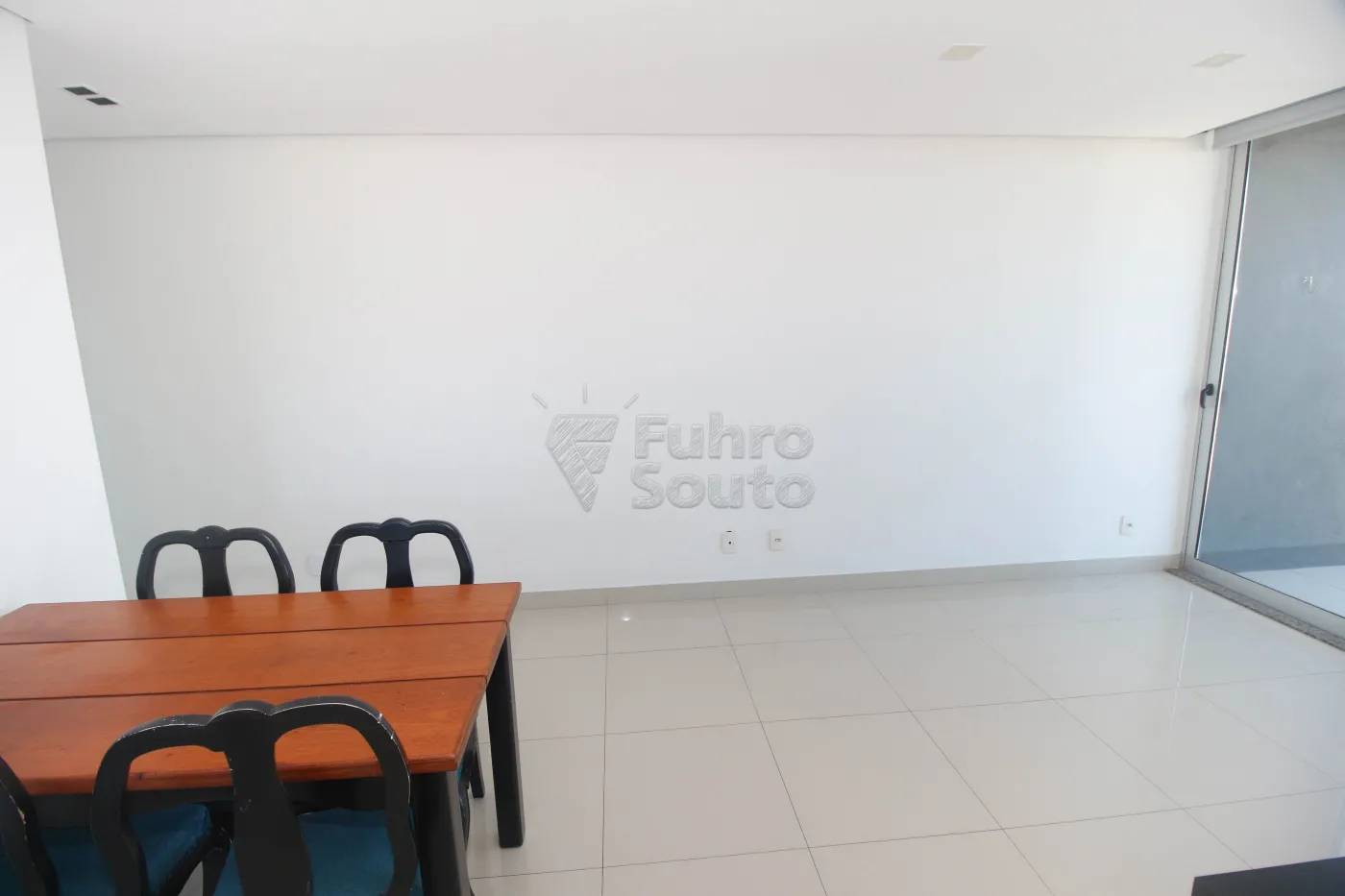 Alugar Apartamento / Padrão em Pelotas R$ 1.700,00 - Foto 6