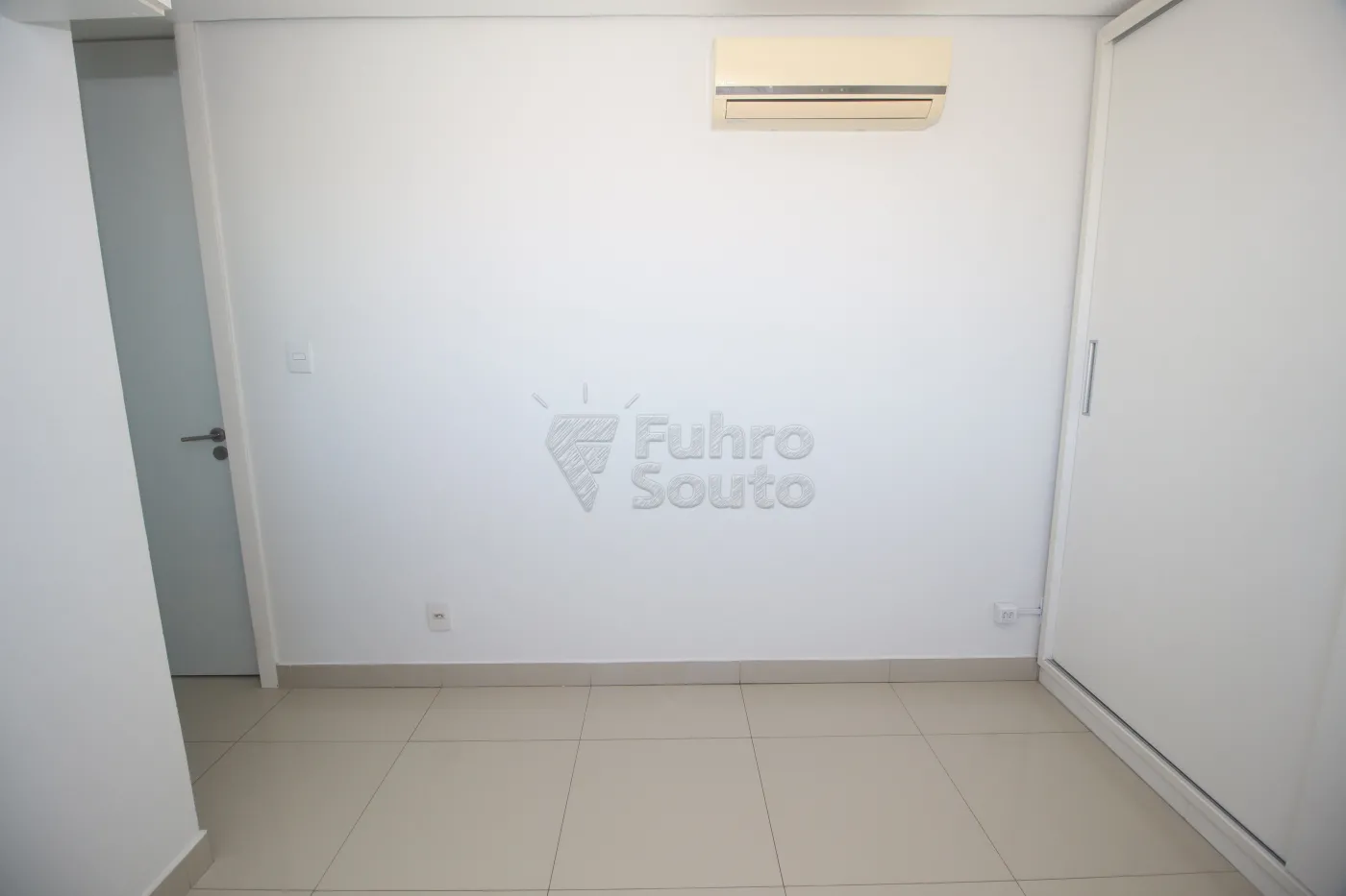 Alugar Apartamento / Padrão em Pelotas R$ 1.700,00 - Foto 12