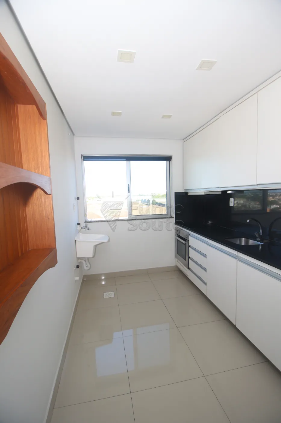 Alugar Apartamento / Padrão em Pelotas R$ 1.700,00 - Foto 16