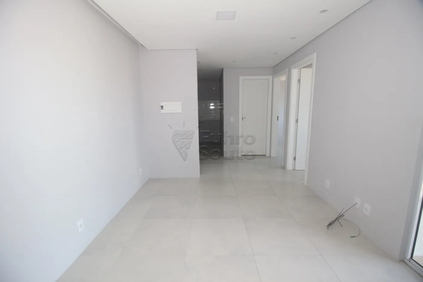 Alugar Apartamento / Padrão em Pelotas R$ 1.500,00 - Foto 3