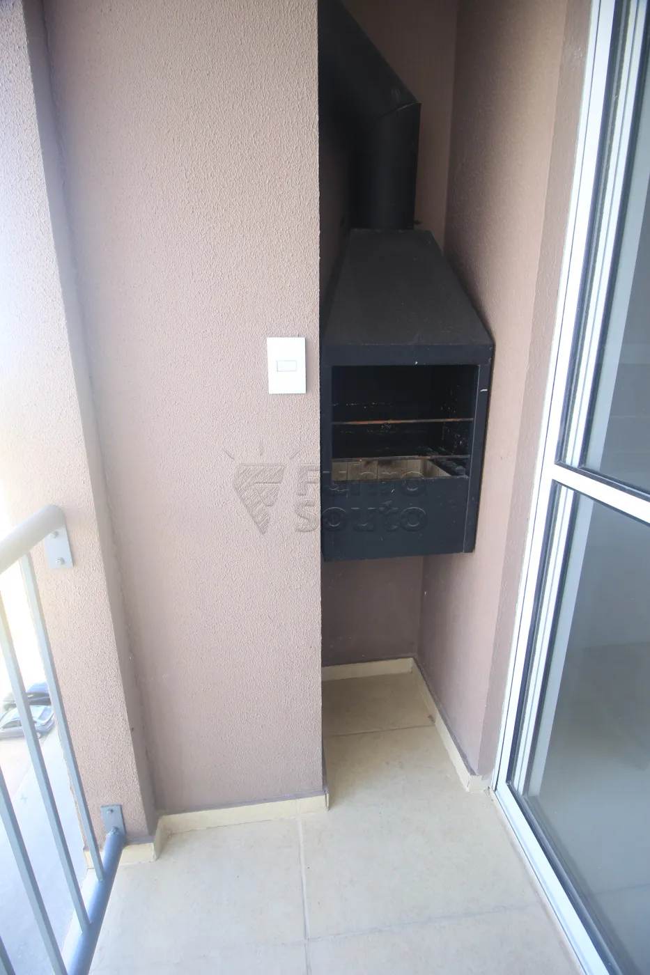 Alugar Apartamento / Padrão em Pelotas R$ 1.500,00 - Foto 6