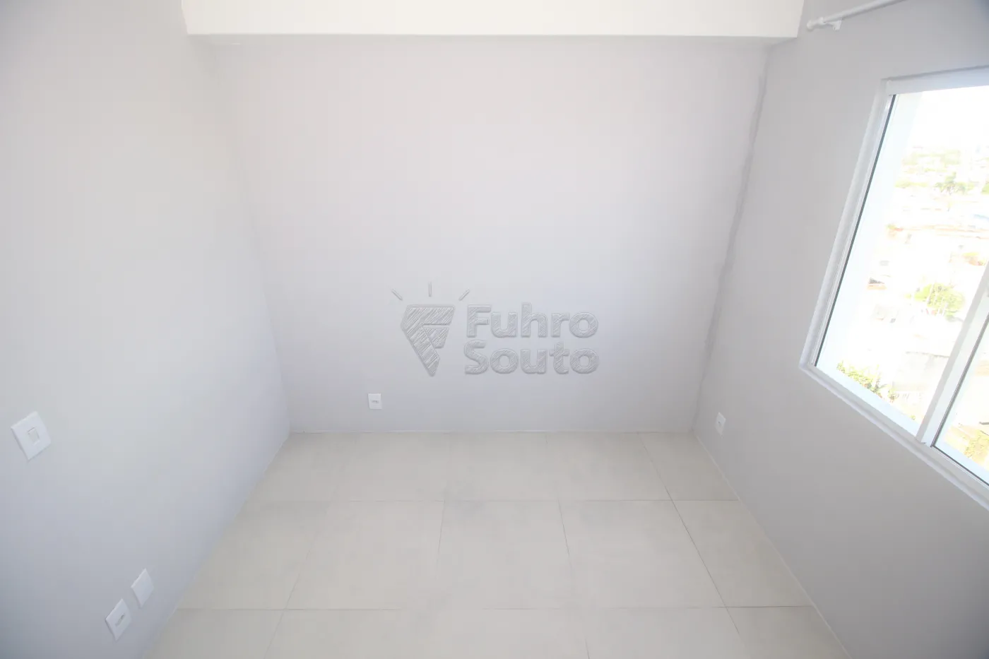 Alugar Apartamento / Padrão em Pelotas R$ 1.500,00 - Foto 16