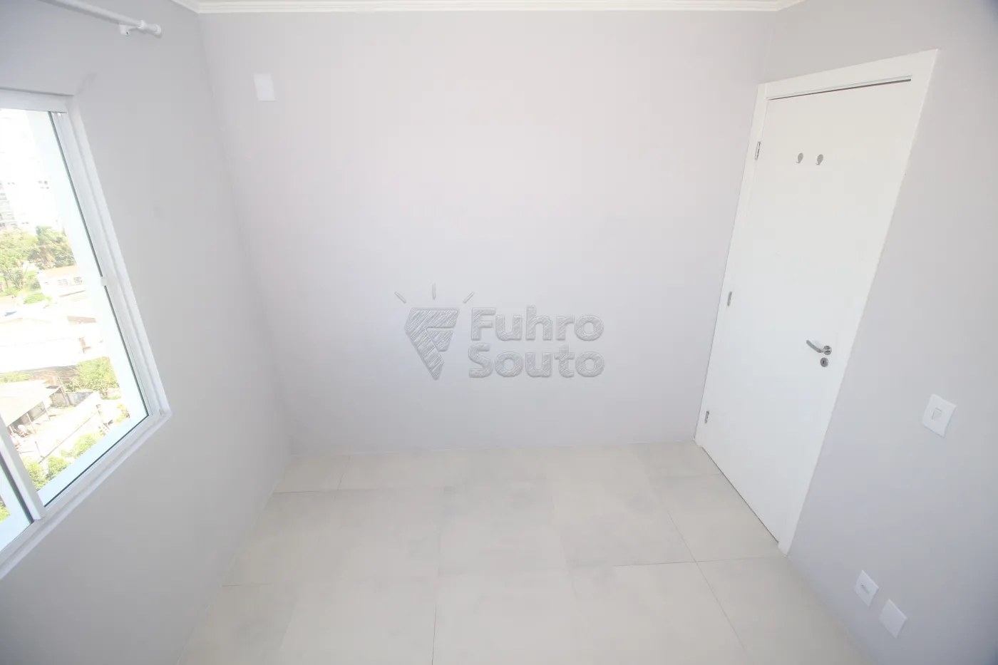 Alugar Apartamento / Padrão em Pelotas R$ 1.500,00 - Foto 17