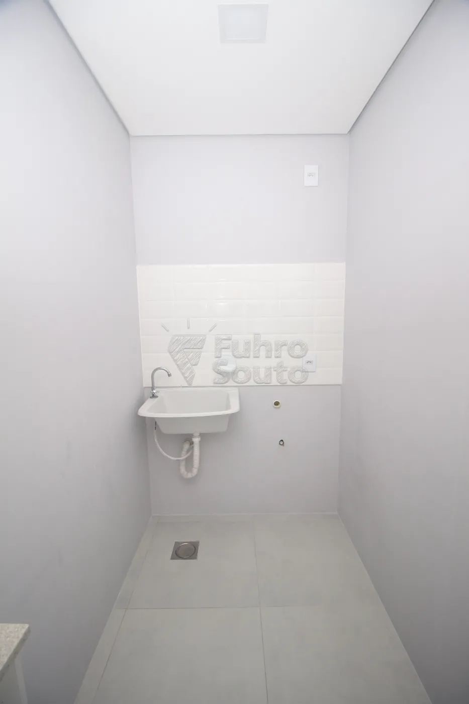 Alugar Apartamento / Padrão em Pelotas R$ 1.500,00 - Foto 22