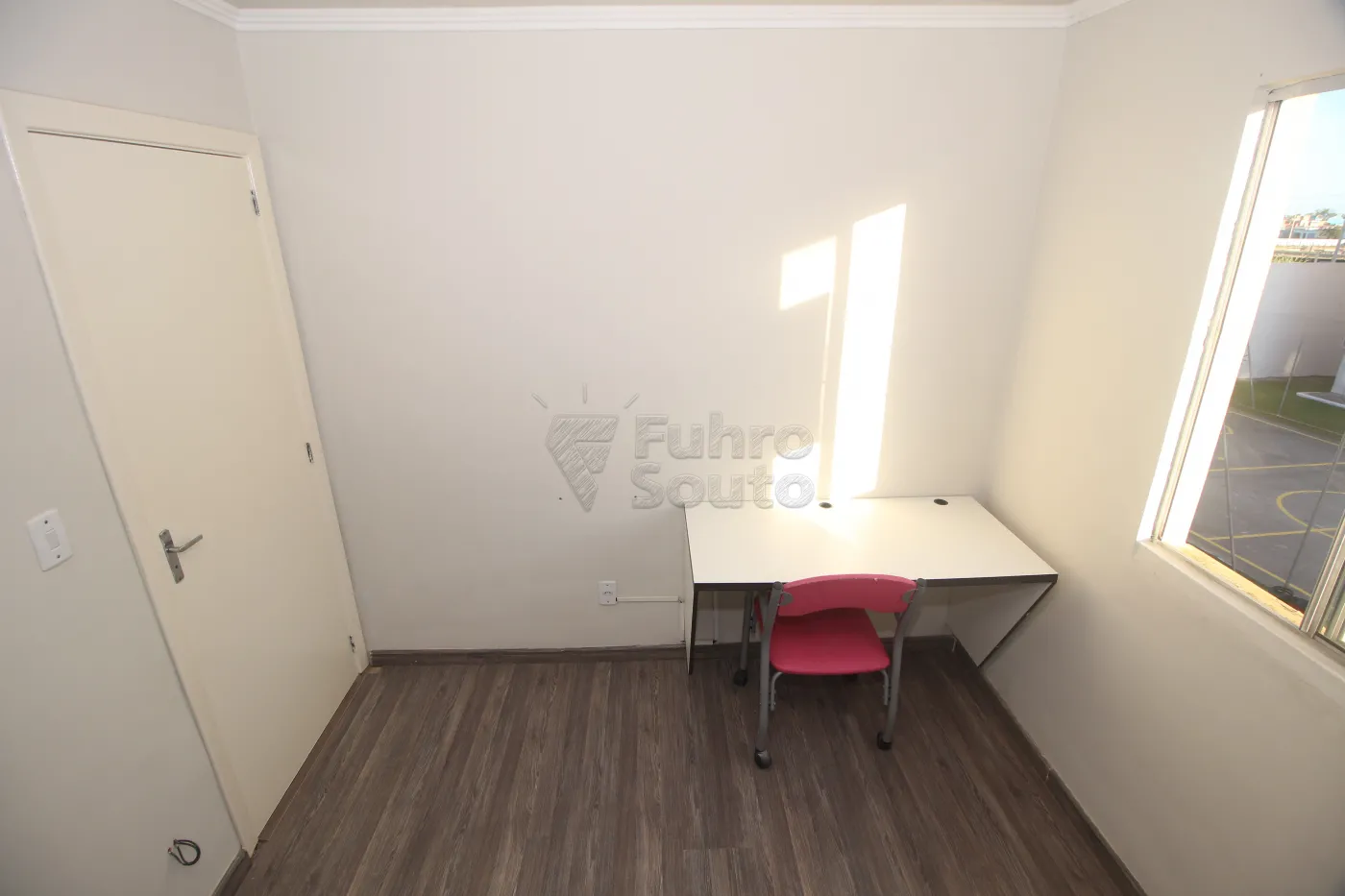 Alugar Apartamento / Padrão em Pelotas R$ 700,00 - Foto 14