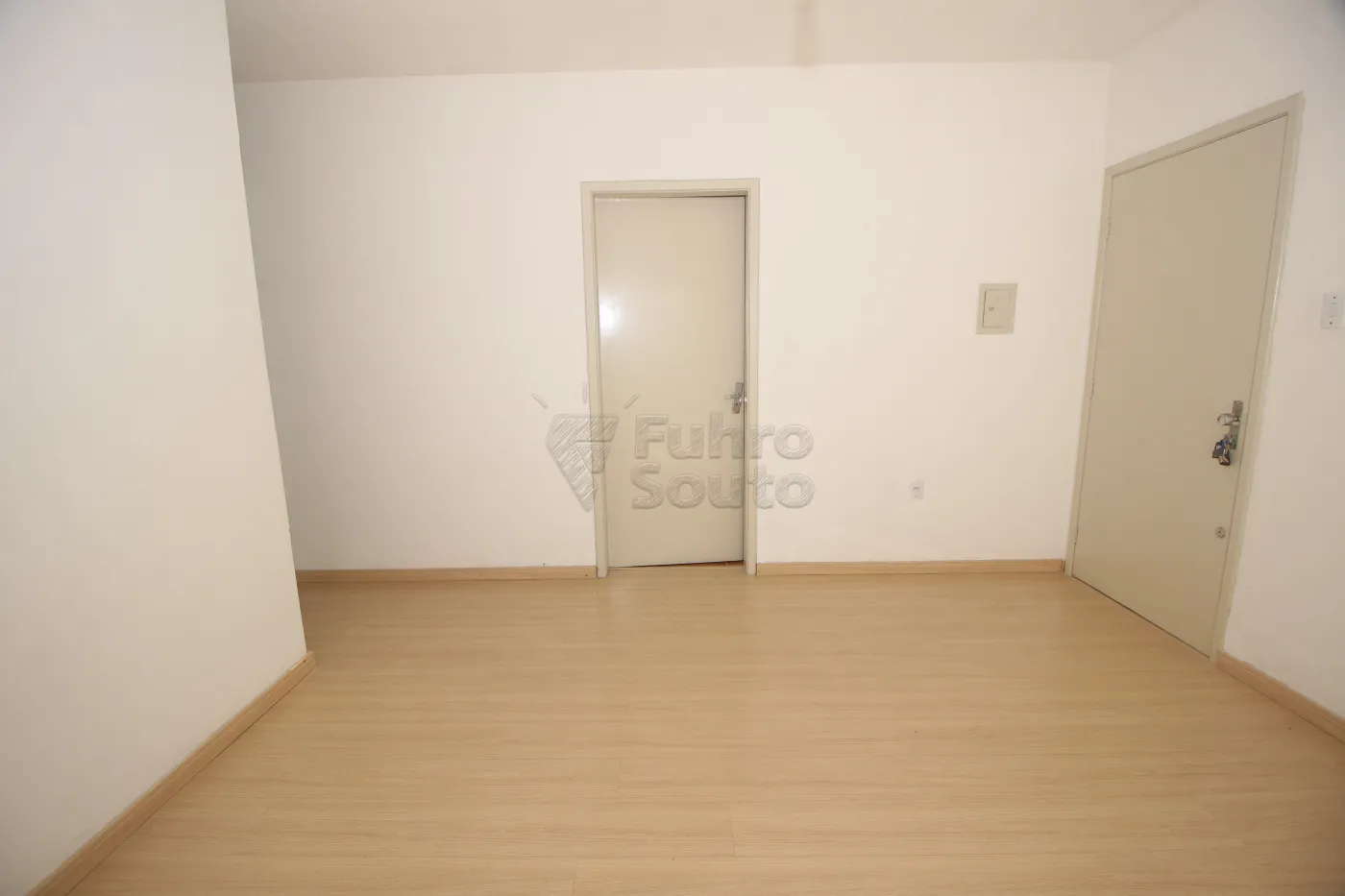 Alugar Apartamento / Padrão em Pelotas R$ 1.100,00 - Foto 5