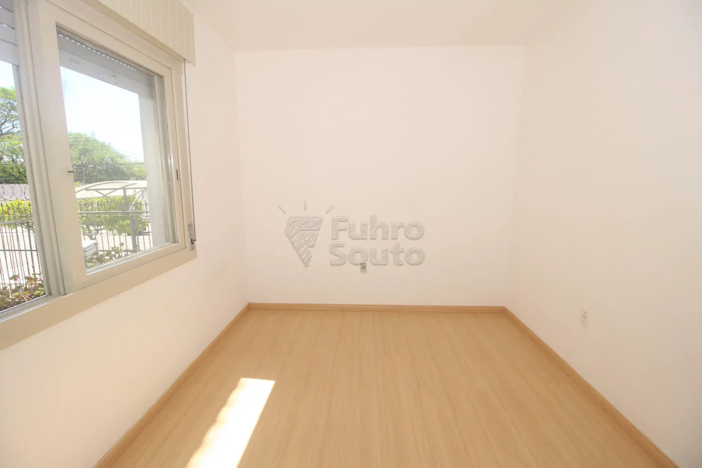 Alugar Apartamento / Padrão em Pelotas R$ 1.100,00 - Foto 8