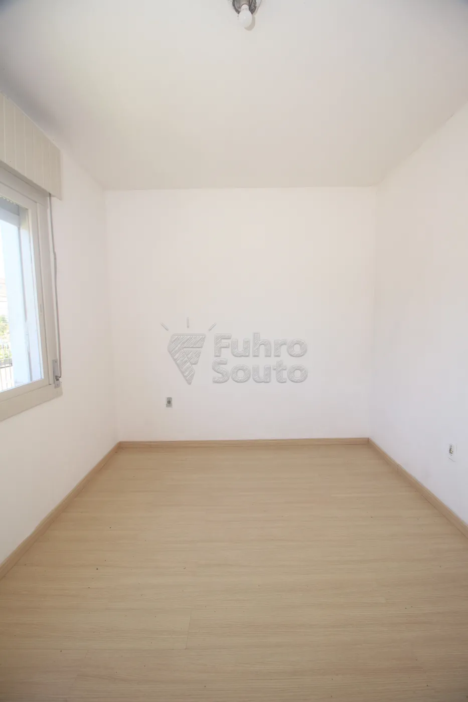 Alugar Apartamento / Padrão em Pelotas R$ 1.100,00 - Foto 14
