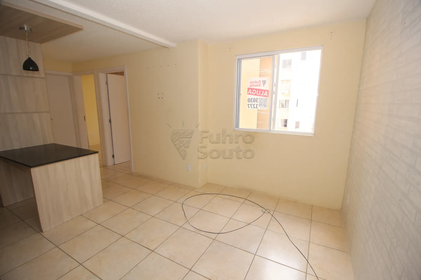 Alugar Apartamento / Padrão em Pelotas R$ 700,00 - Foto 1