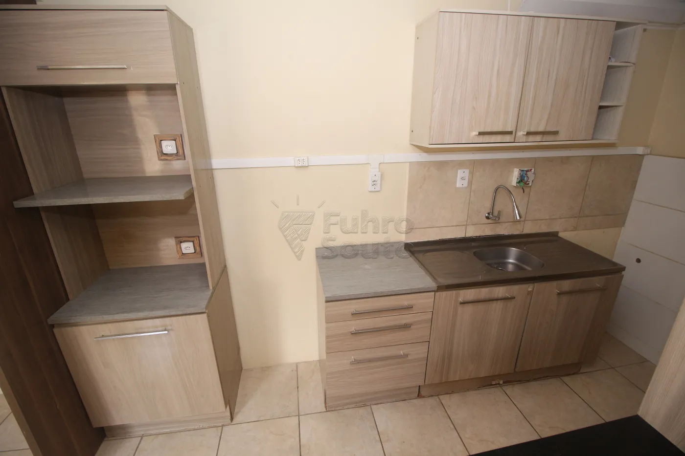 Alugar Apartamento / Padrão em Pelotas R$ 700,00 - Foto 6