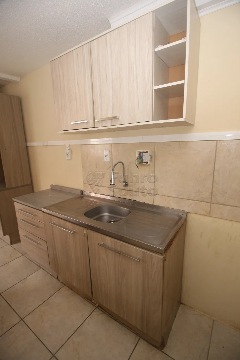 Alugar Apartamento / Padrão em Pelotas R$ 700,00 - Foto 9