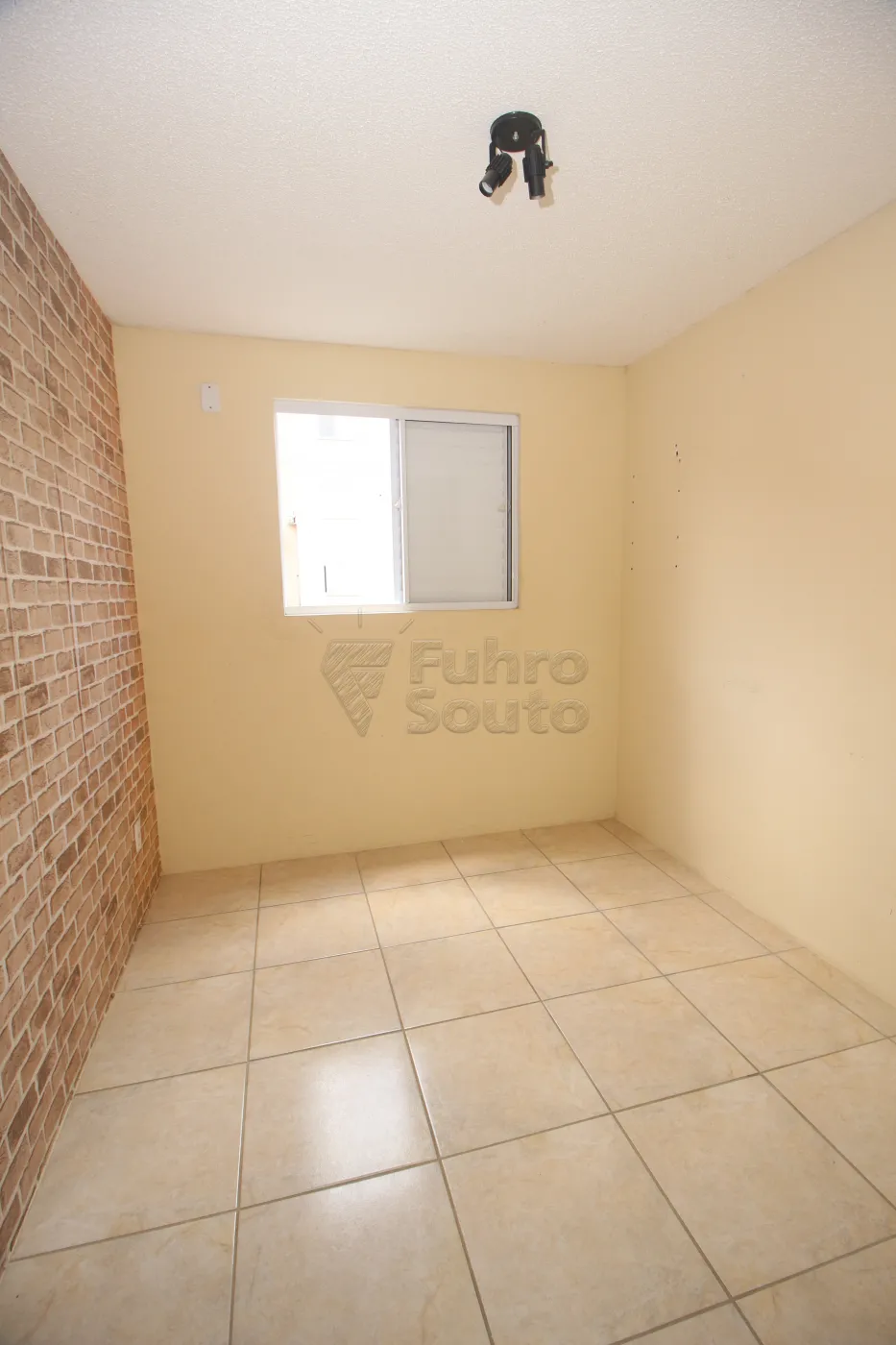 Alugar Apartamento / Padrão em Pelotas R$ 700,00 - Foto 11